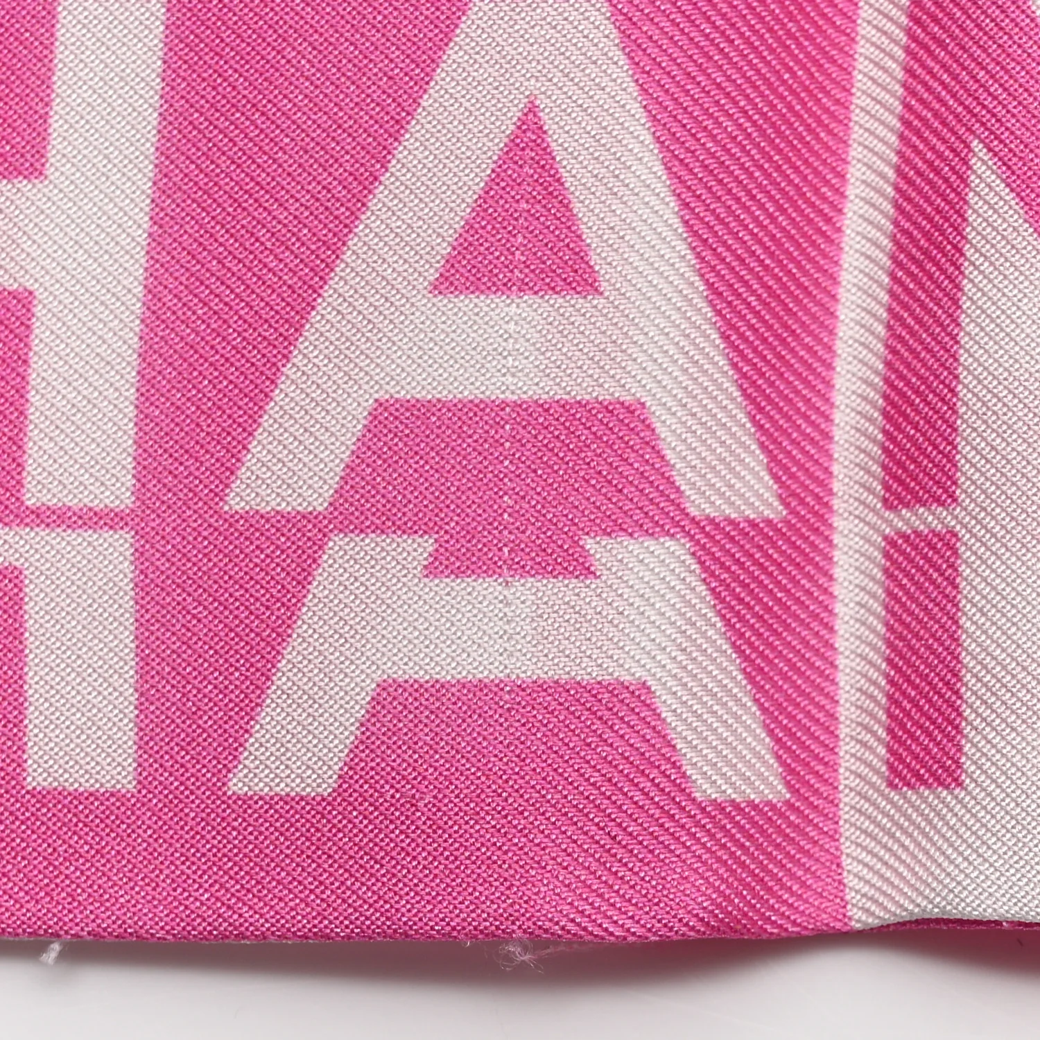Silk Logo Slim Bandeau Scarf Fuchsia White - Image 4