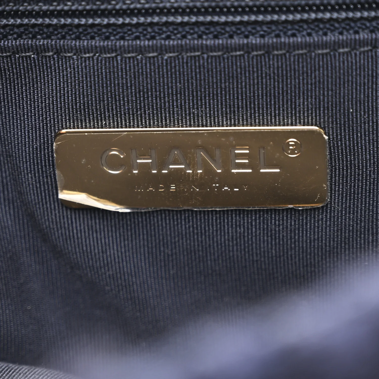 Tweed Quilted Maxi Chanel 19 Flap Navy - Image 6