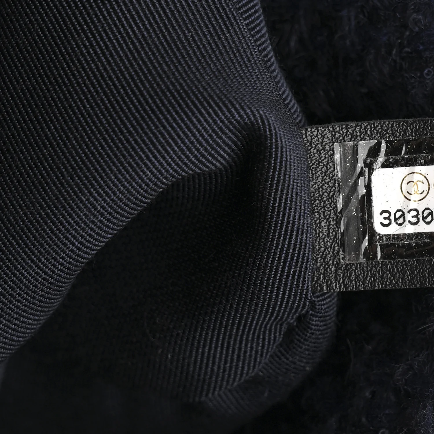 Tweed Quilted Maxi Chanel 19 Flap Navy - Image 7