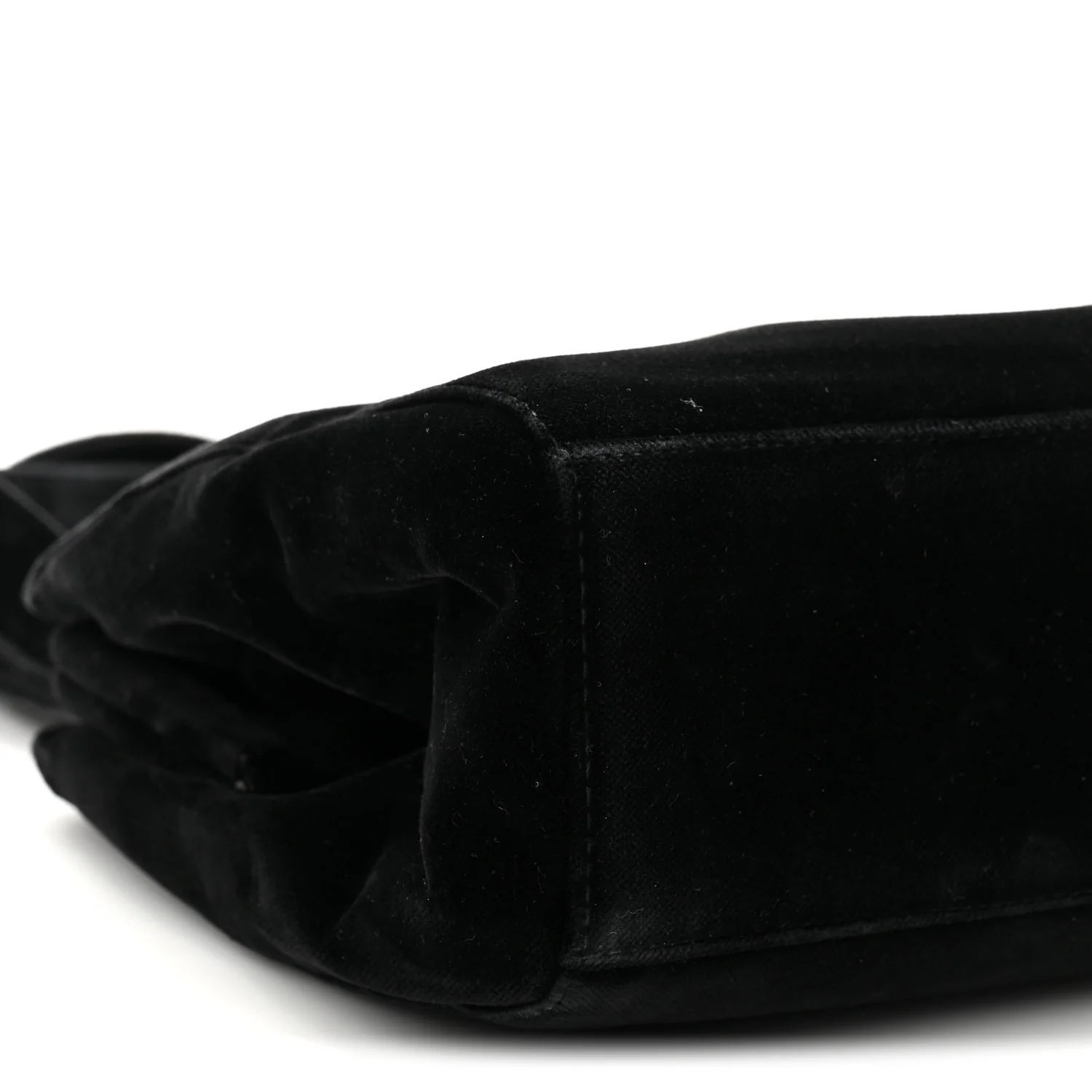 Velvet CC Shoulder Bag Black - Image 18