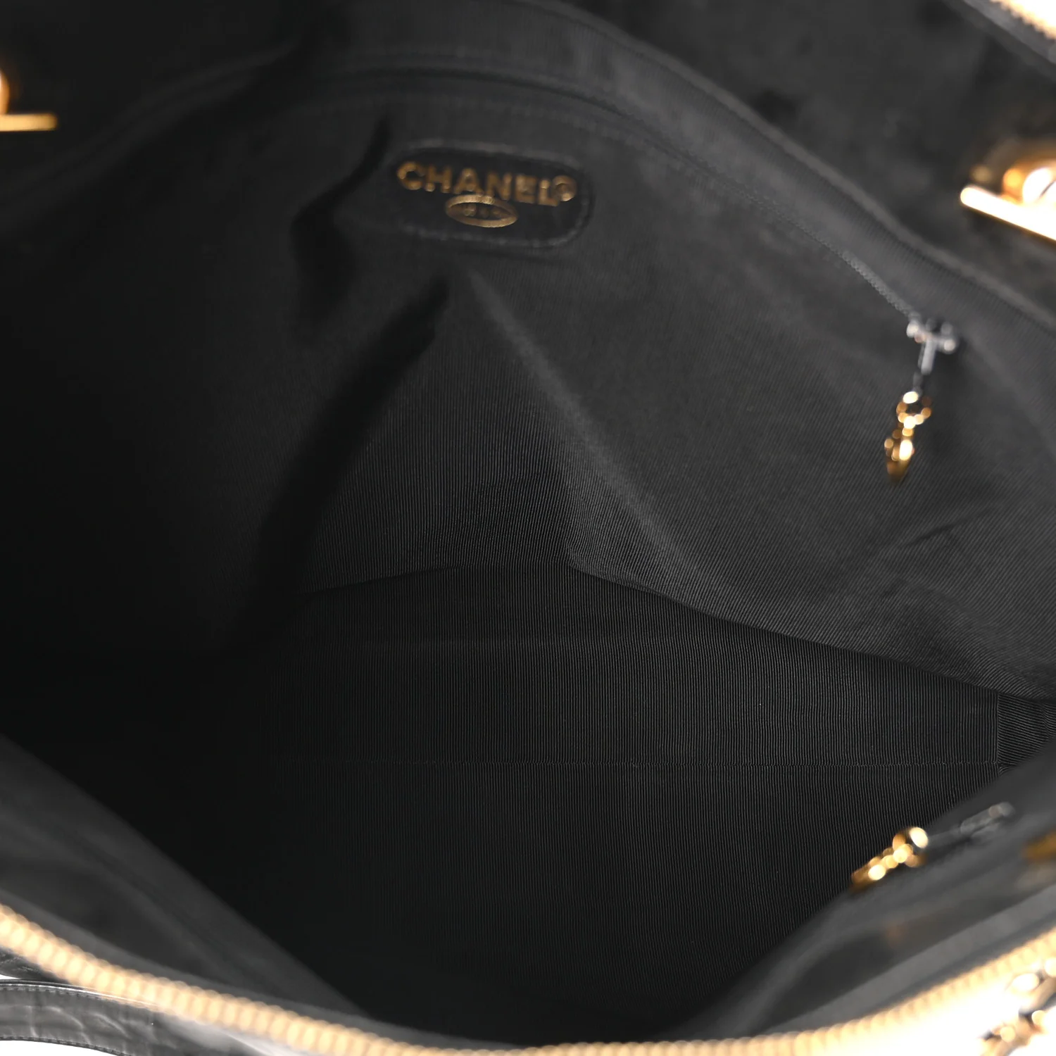Vinyl Quilted Shoulder Bag Black - Image 5