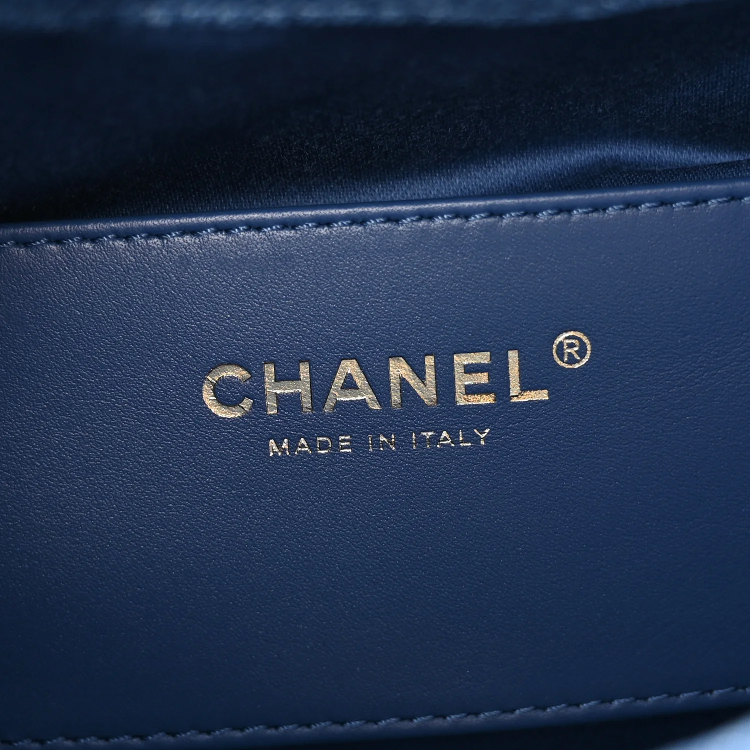 Washed Denim Quilted Mini Chanel 25 Handbag Blue - Image 6