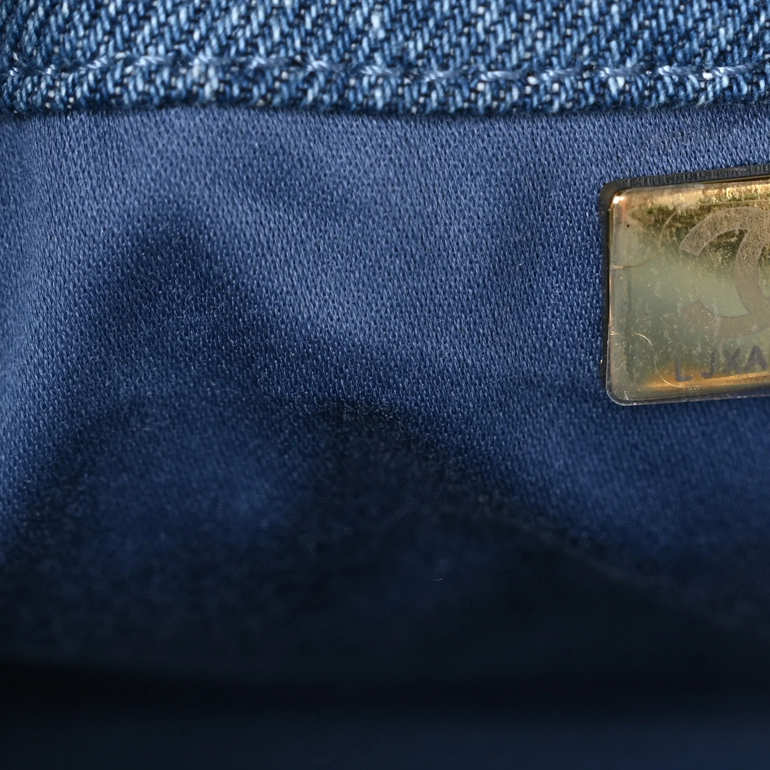 Washed Denim Quilted Mini Chanel 25 Handbag Blue - Image 7