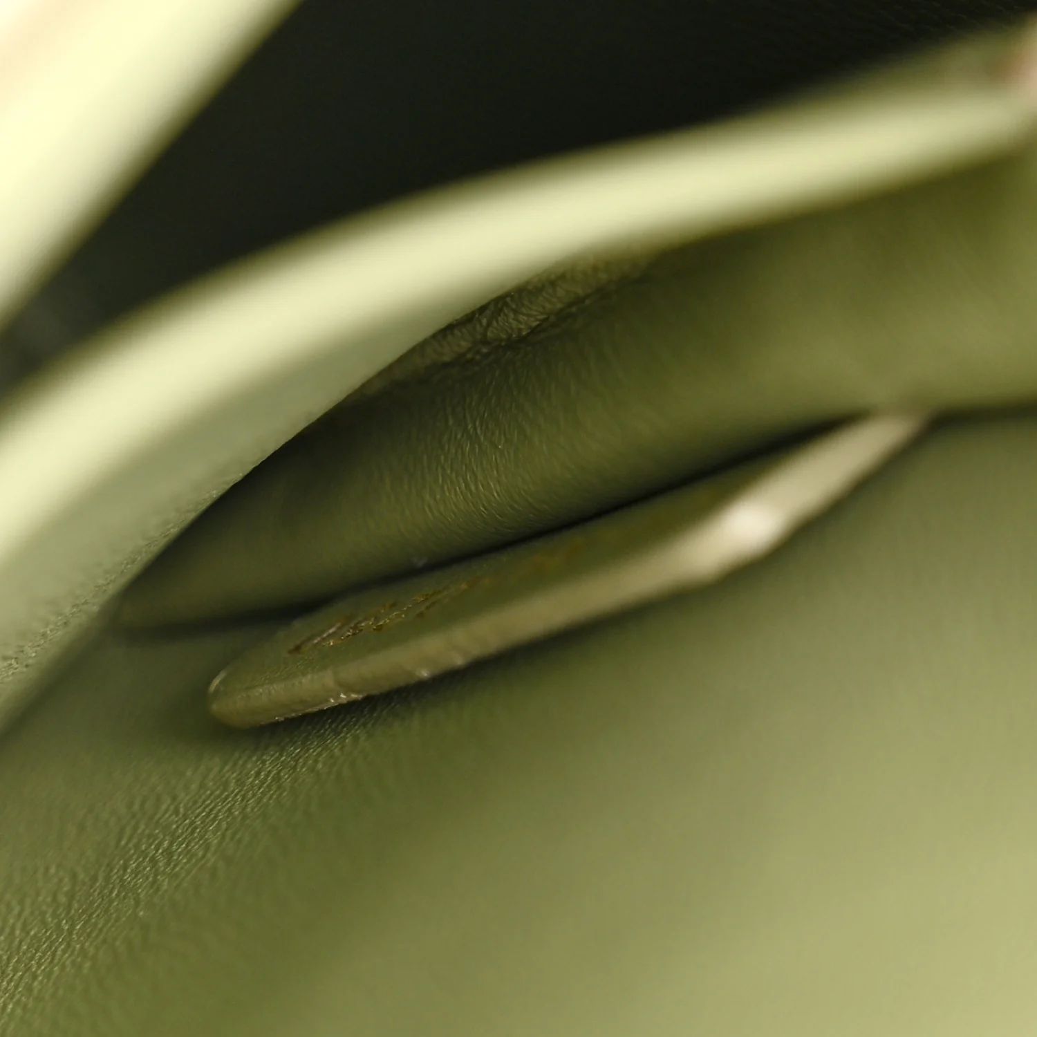 Box Calfskin 30 Montaigne Box Bag Mint Green - Image 7