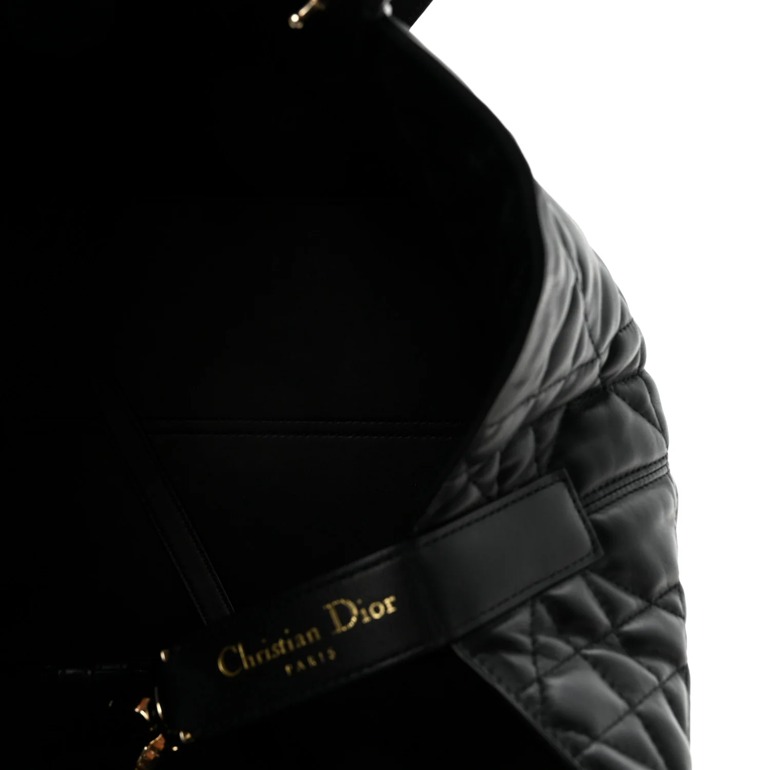 Calfskin Macrocannage Medium Toujours Black - Image 6