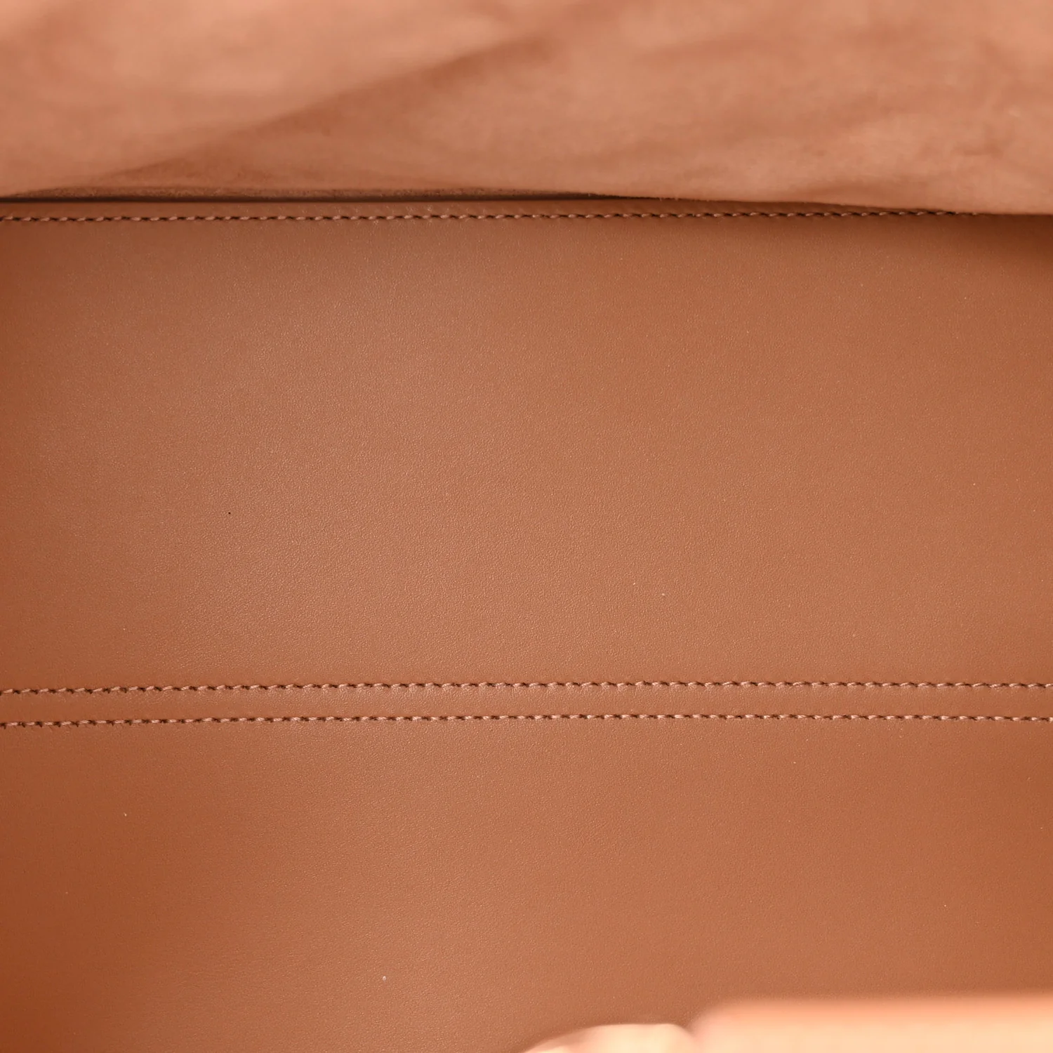 Calfskin Macrocannage Medium Toujours Tan - Image 5