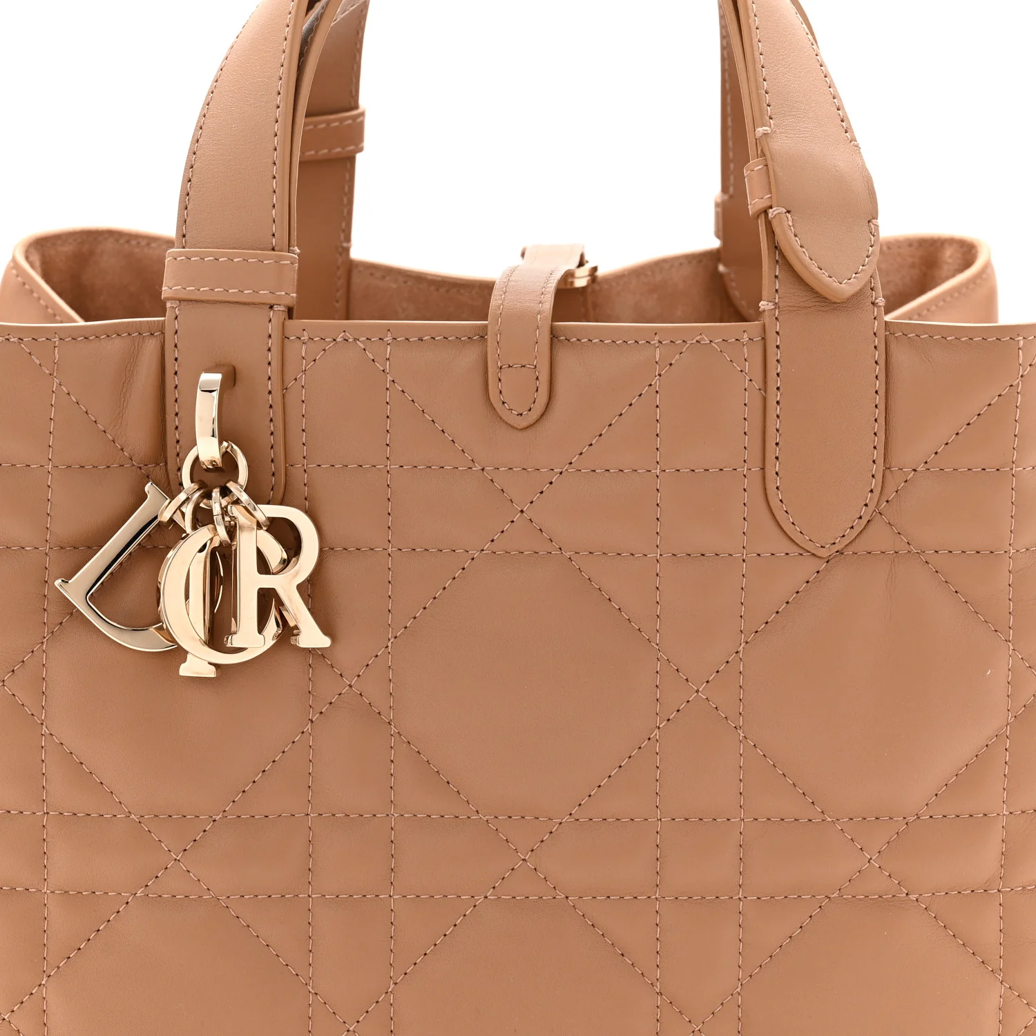 Calfskin Macrocannage Medium Toujours Tan - Image 7