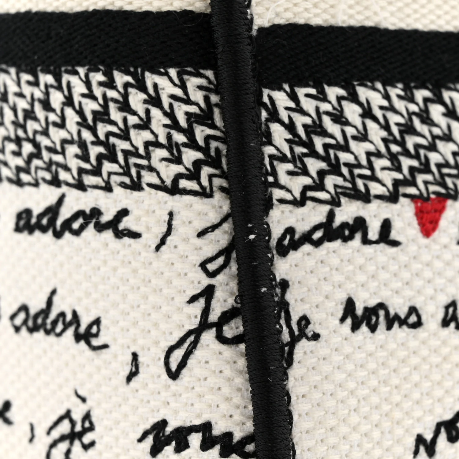 Canvas Embroidered Dioramour Je Vous Adore Medium Lady D-Lite  White Black Red - Image 12