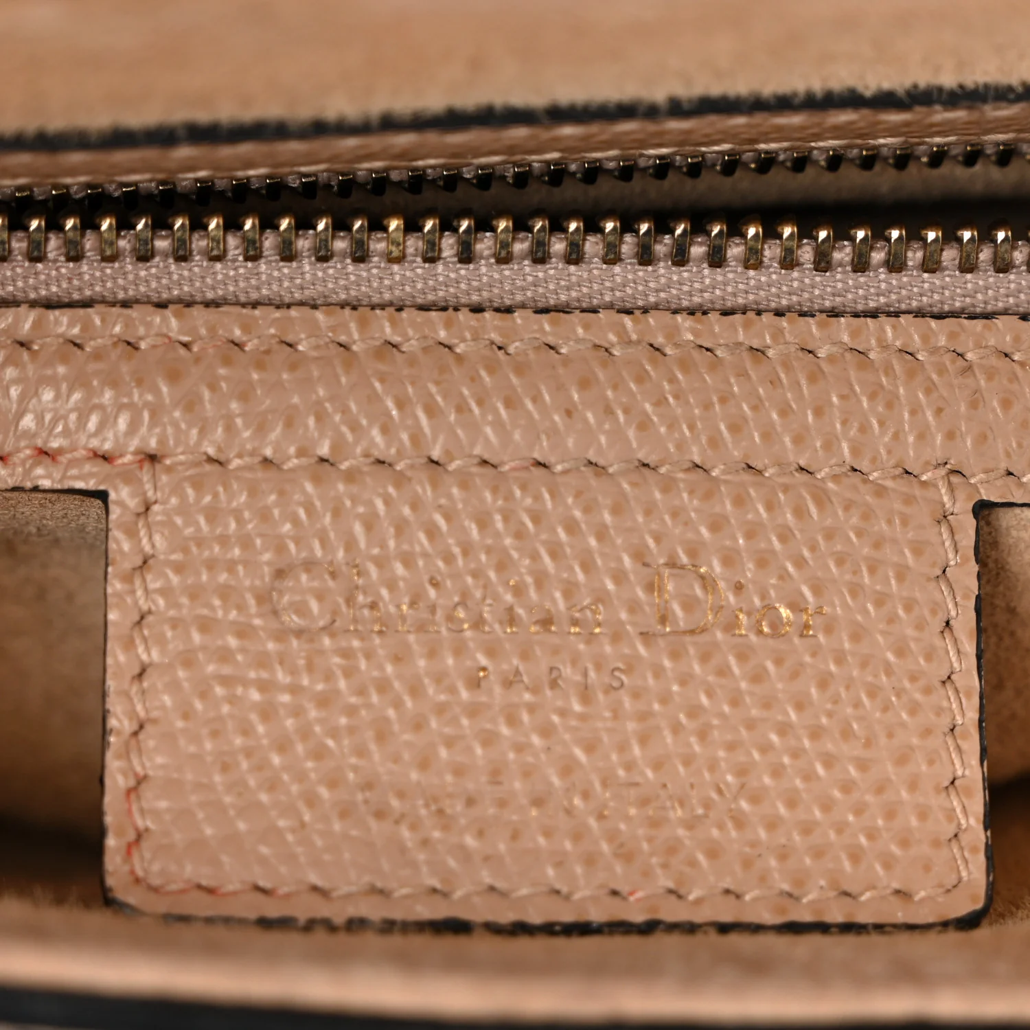 Grained Calfskin Saddle Bag Fard - Image 6