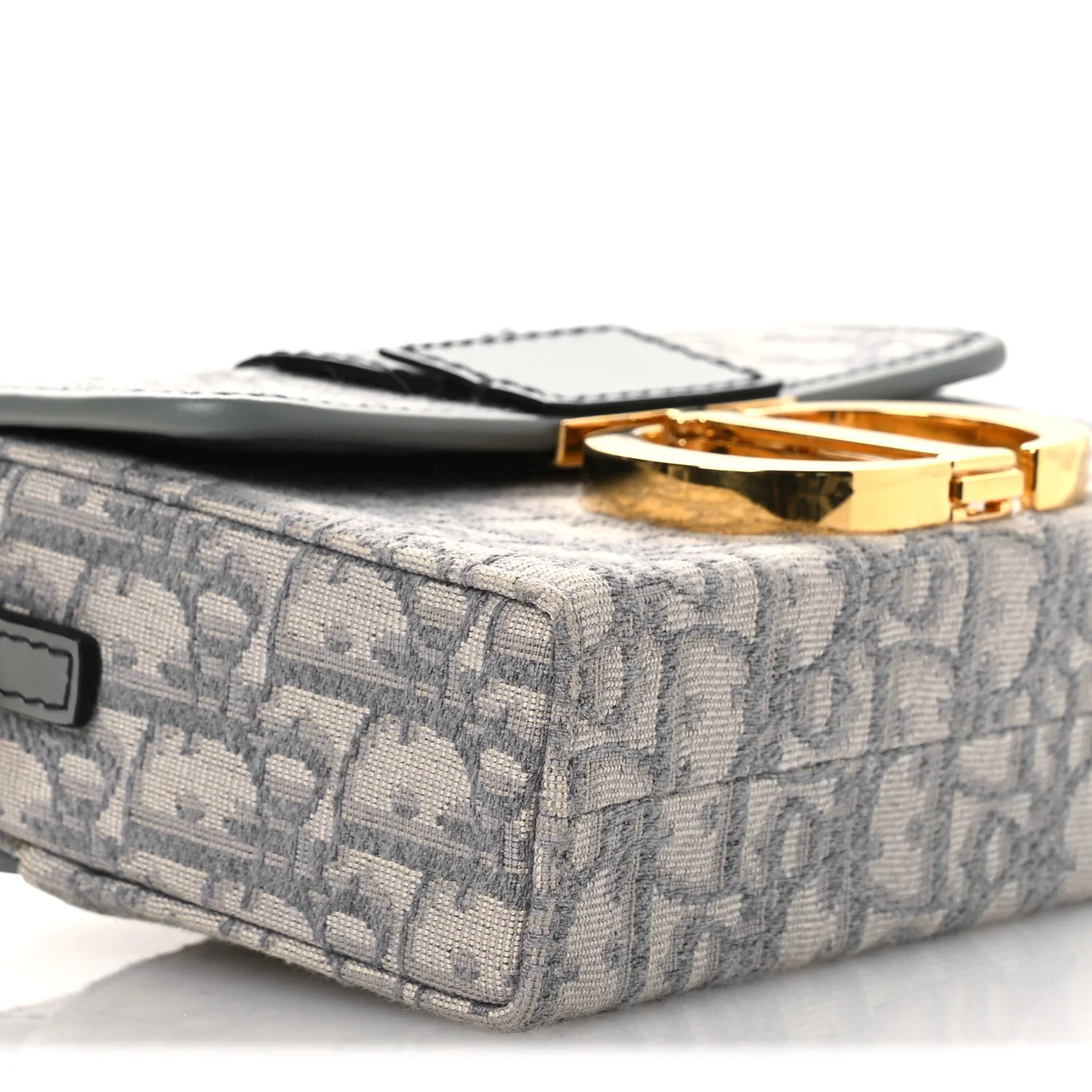 Oblique 30 Montaigne Box Bag Grey - Image 9
