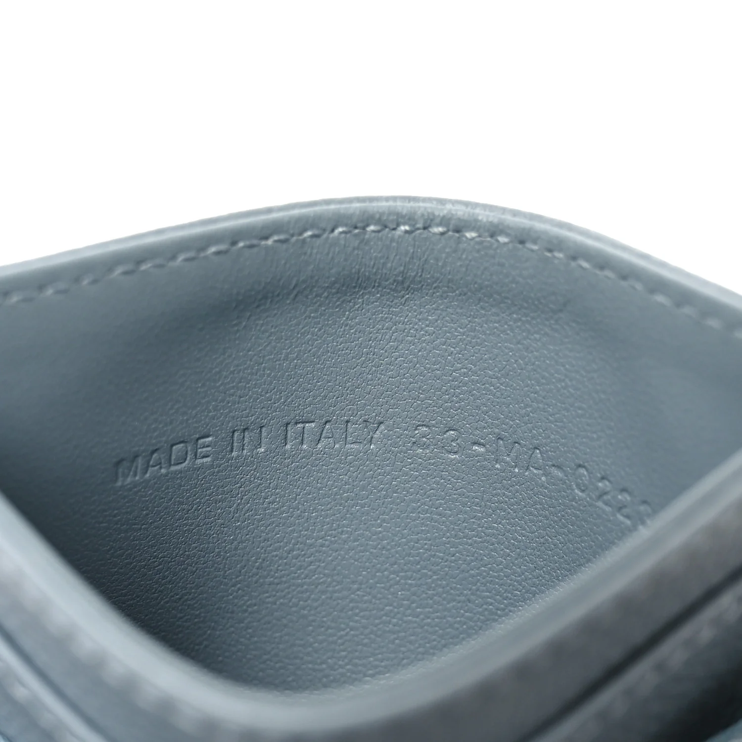 Supple Calfskin Cannage Caro Five-Slot Card Holder Cloud Blue - Image 7