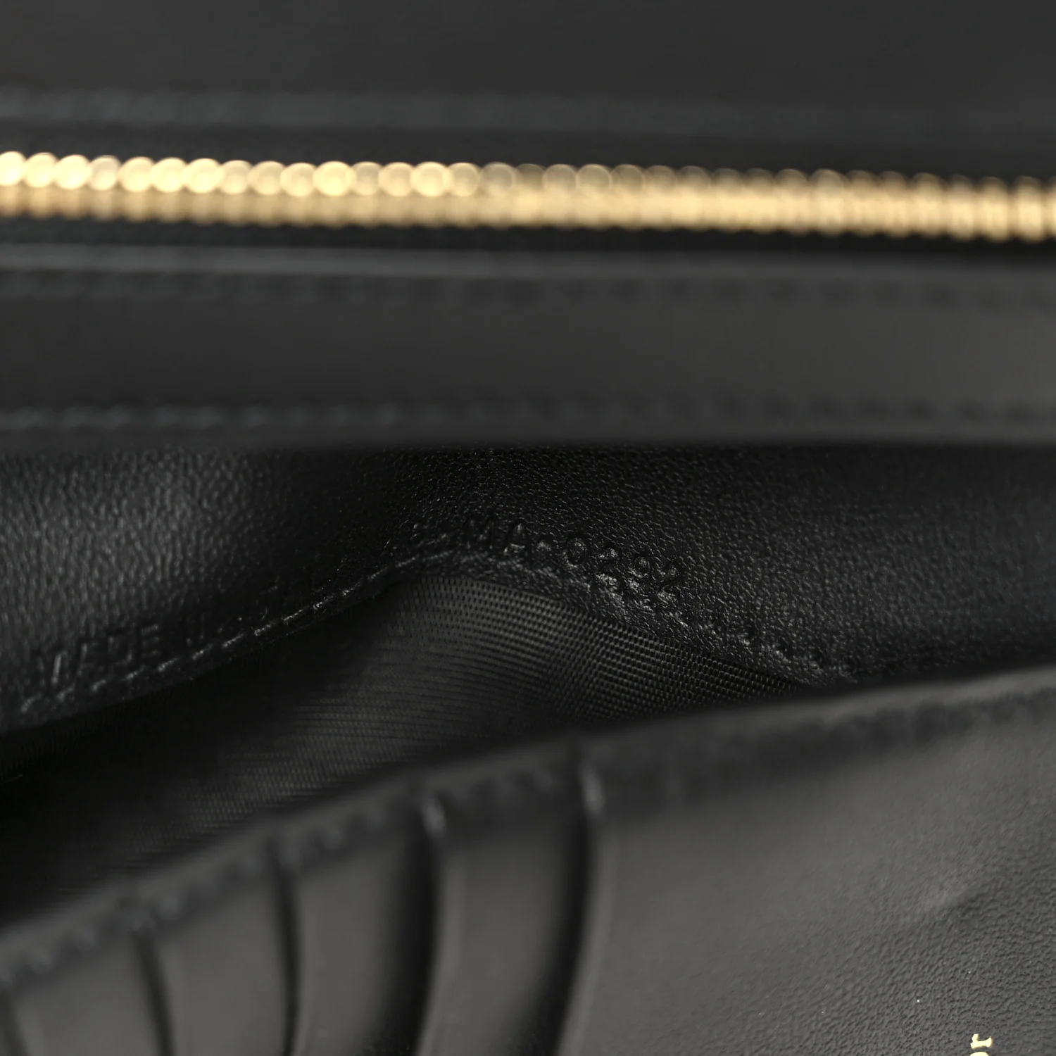 Supple Calfskin Cannage Caro Slim Wallet Black - Image 8