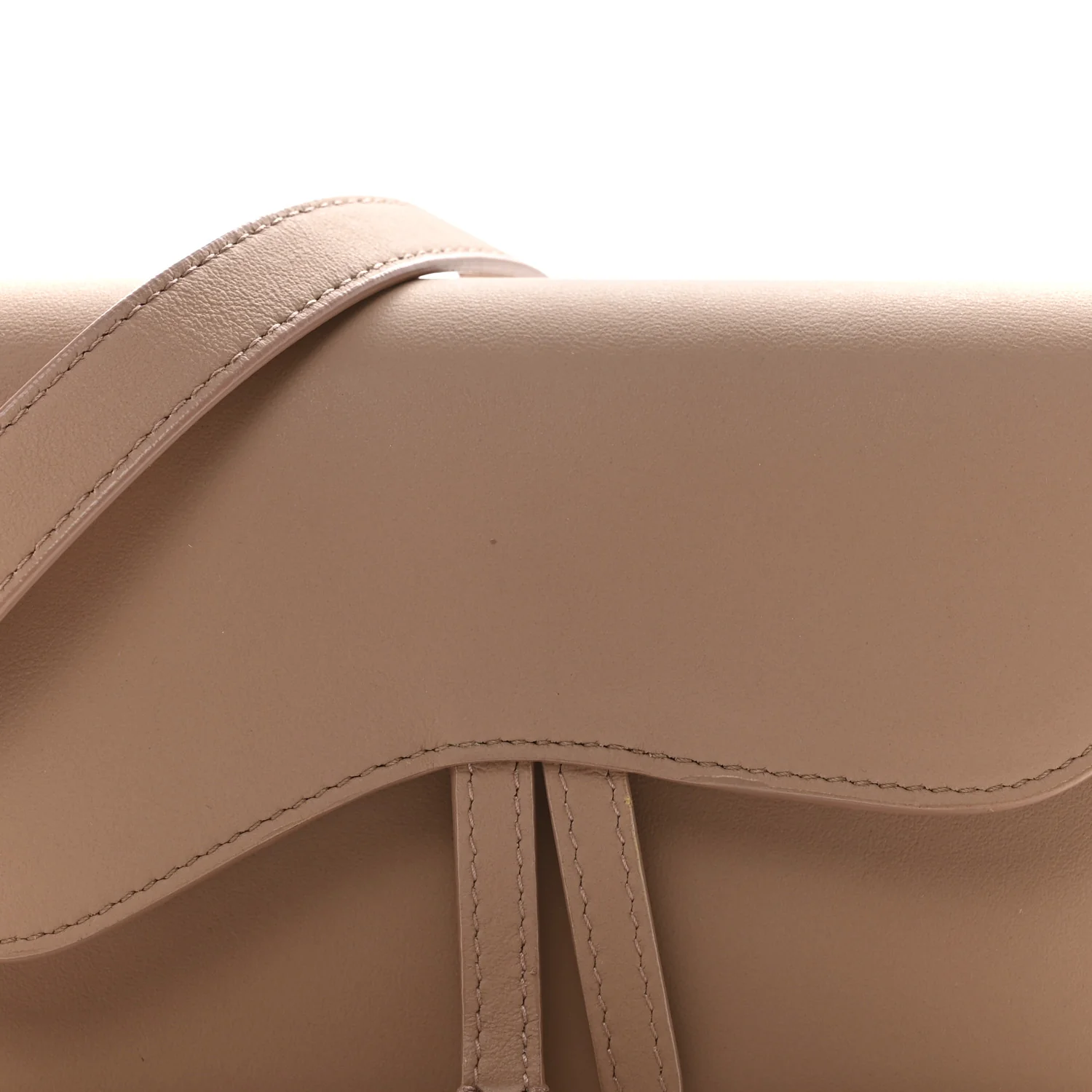 Ultra Matte Calfskin Belt Bag Fard - Image 8