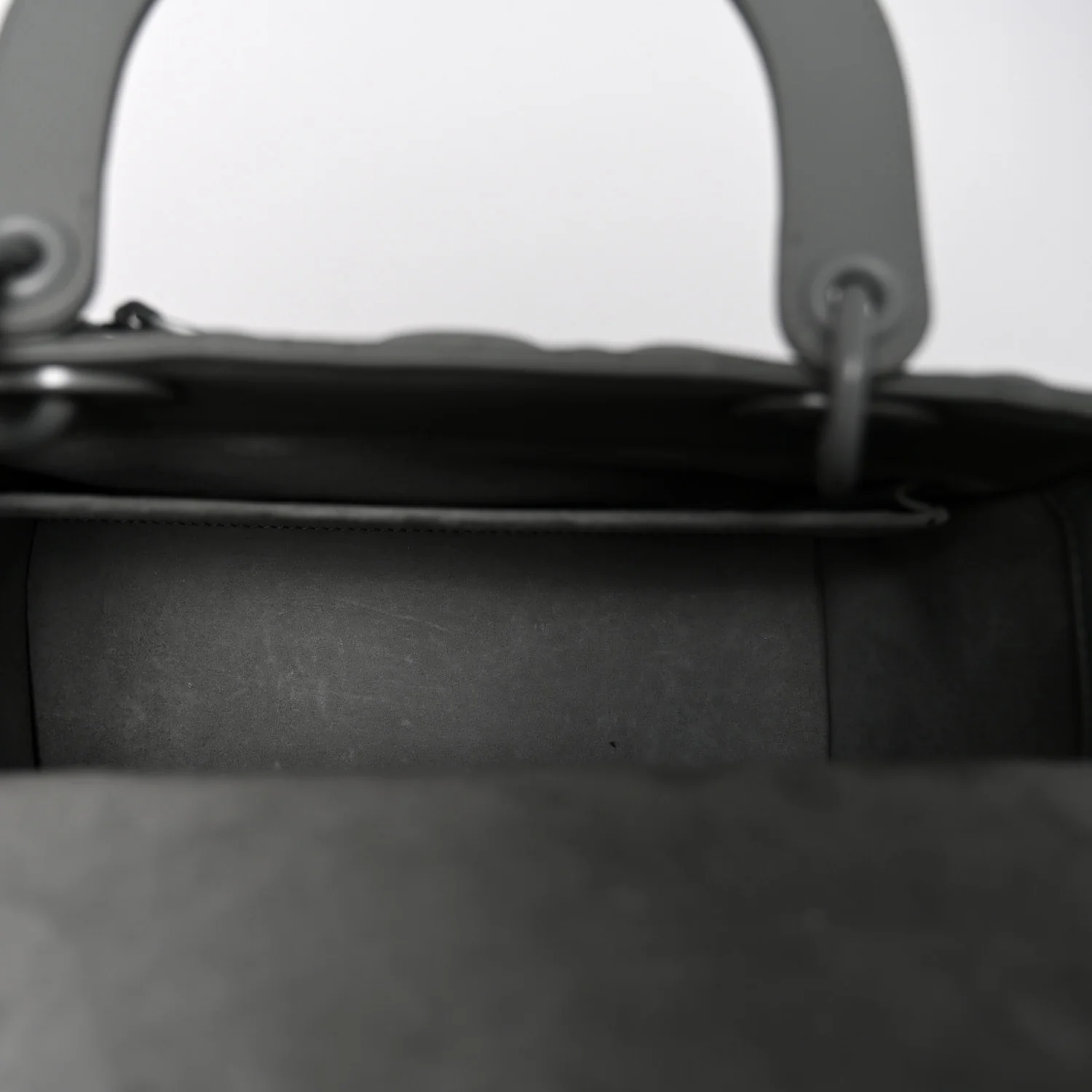 Ultra Matte Calfskin Cannage Medium Lady Dior Grey Stone - Image 5