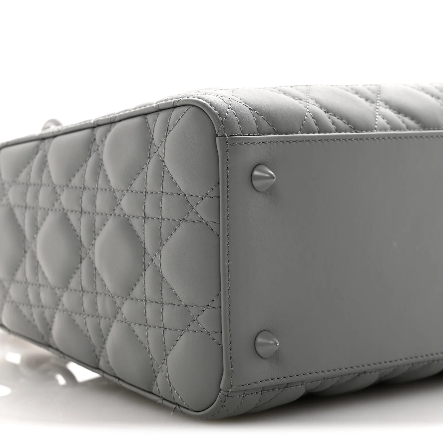 Ultra Matte Calfskin Cannage Medium Lady Dior Grey Stone - Image 9