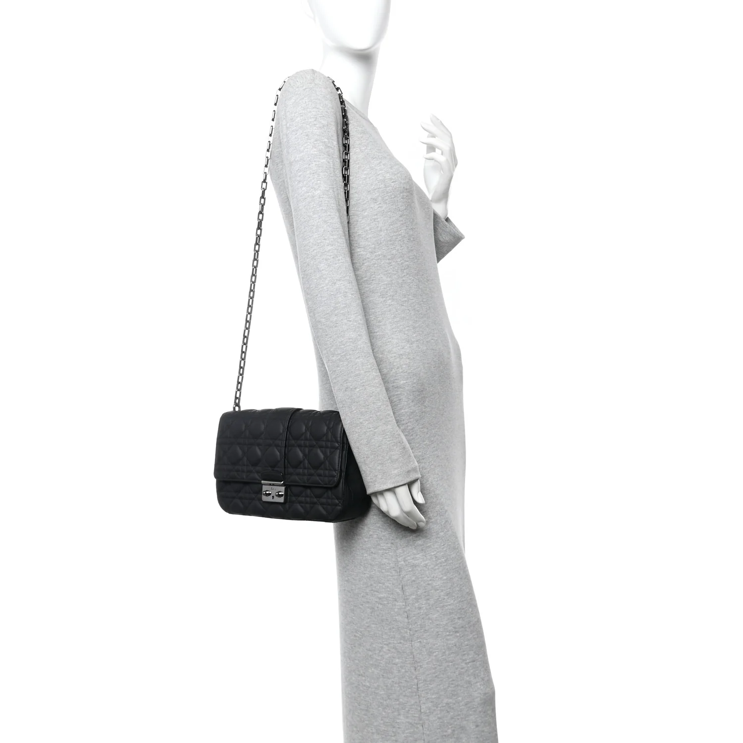 Ultra Matte Calfskin Cannage Medium Miss Dior Flap Black - Image 2