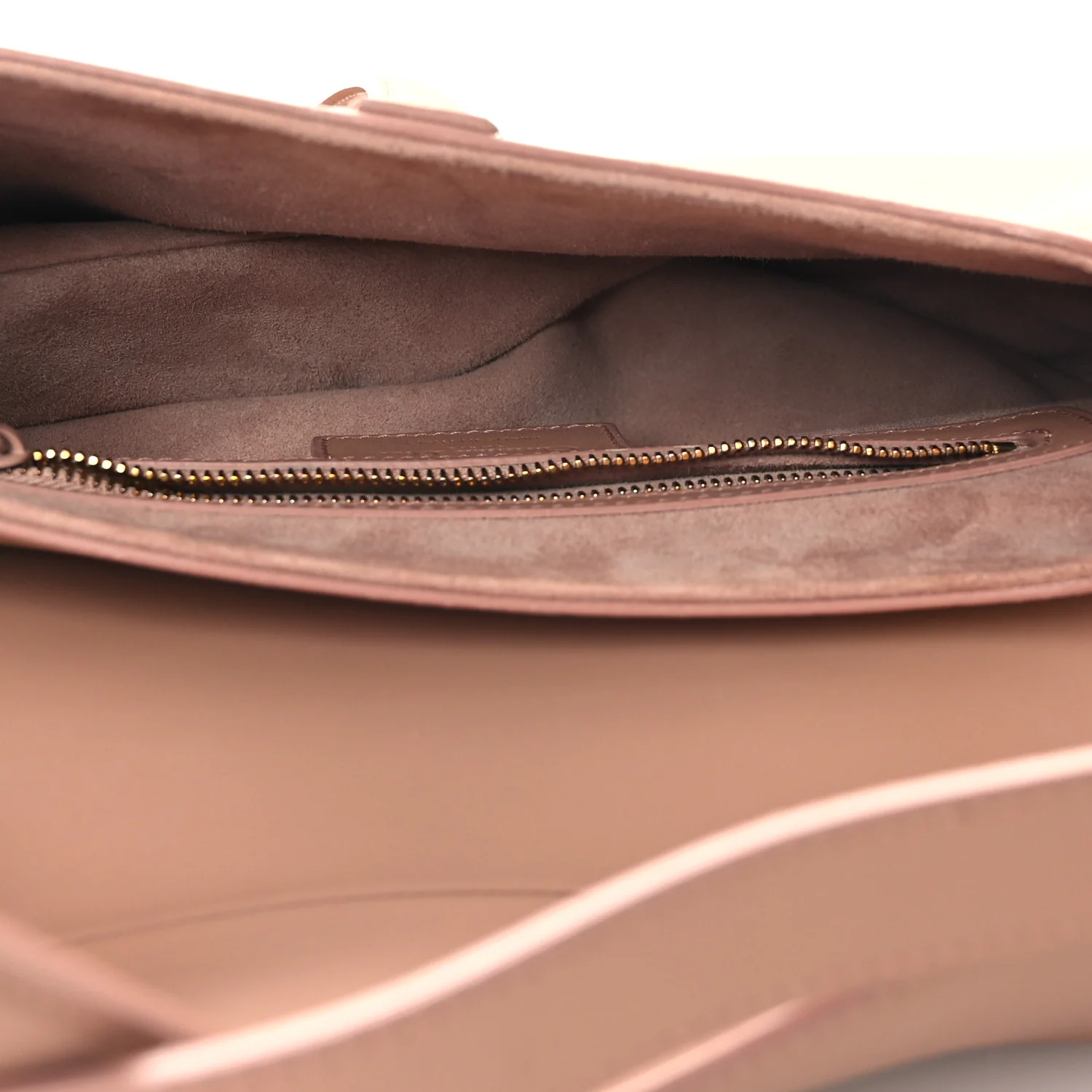 Ultra Matte Calfskin Saddle Bag Fard - Image 5
