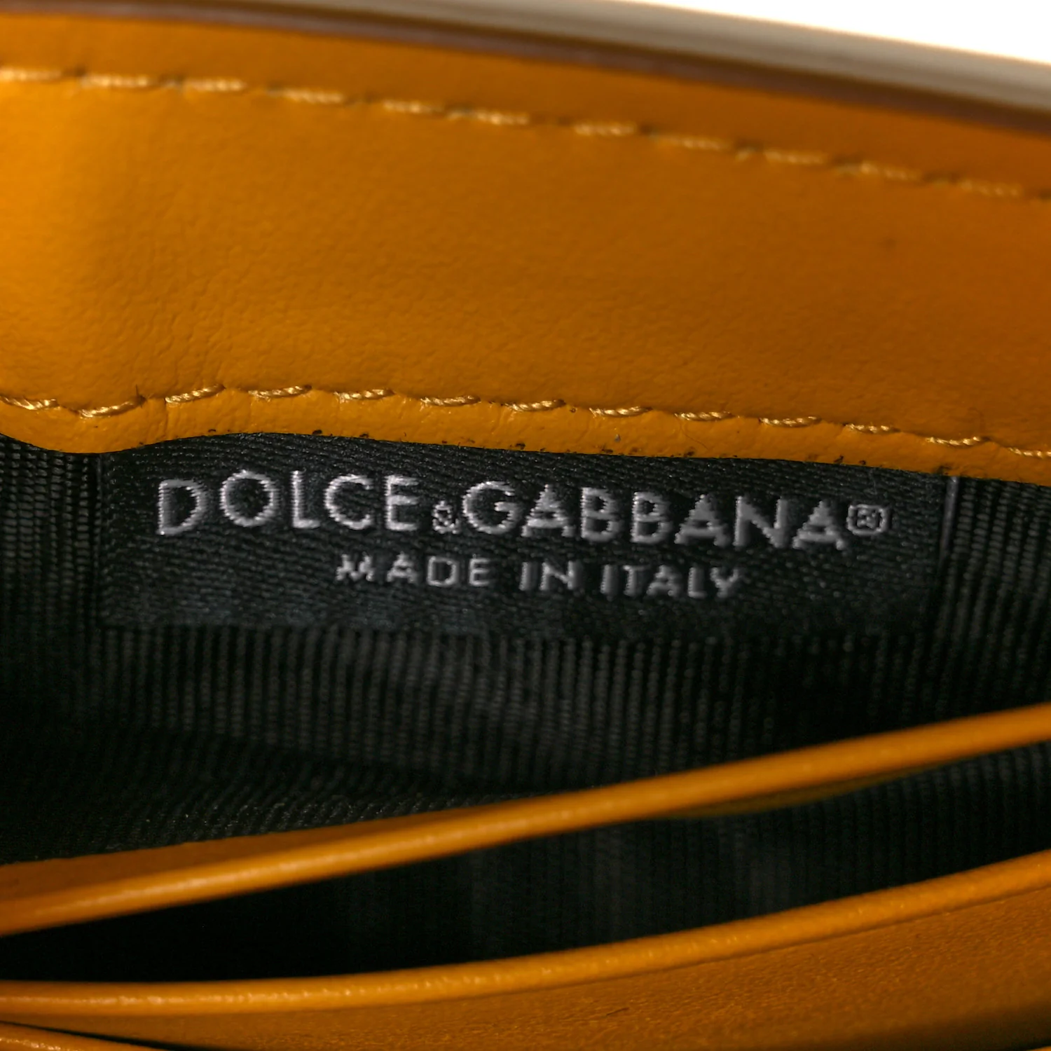 Smooth Calfskin Devotion Envelope Phone Bag Senape - Image 7