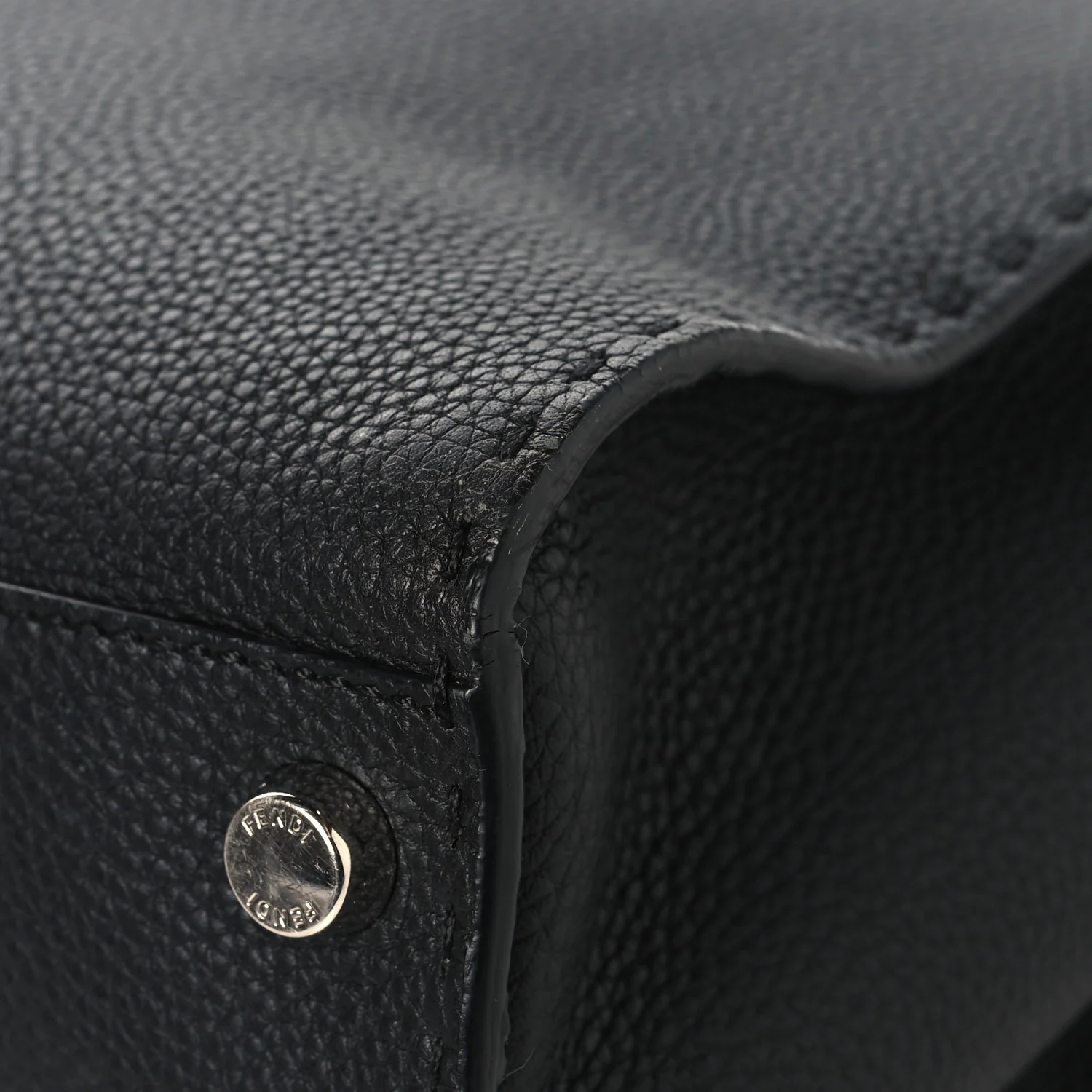 Cuoio Romano Selleria Vitello Zeus Large Mens Peekaboo Iconic Essential Satchel Black Rosso - Image 13