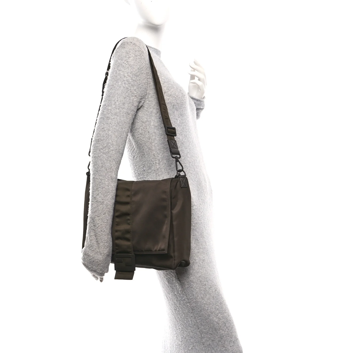 Econyl Nylon Cuoio Romano Monochrome Large Baguette Messenger Bag Ebano - Image 2