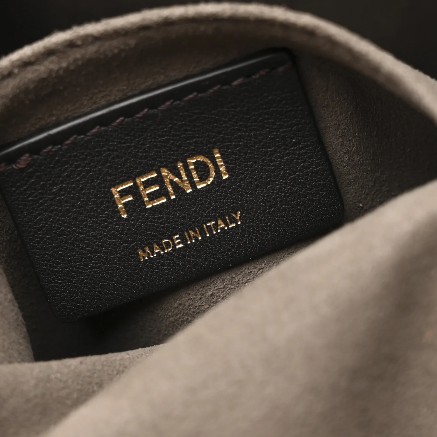 Glazed Fabric Vitello Grace F is Fendi FF 1974 Stamp Patch Grande Mon Tresor Bucket Bag Mogano Panna Nocciola - Image 6
