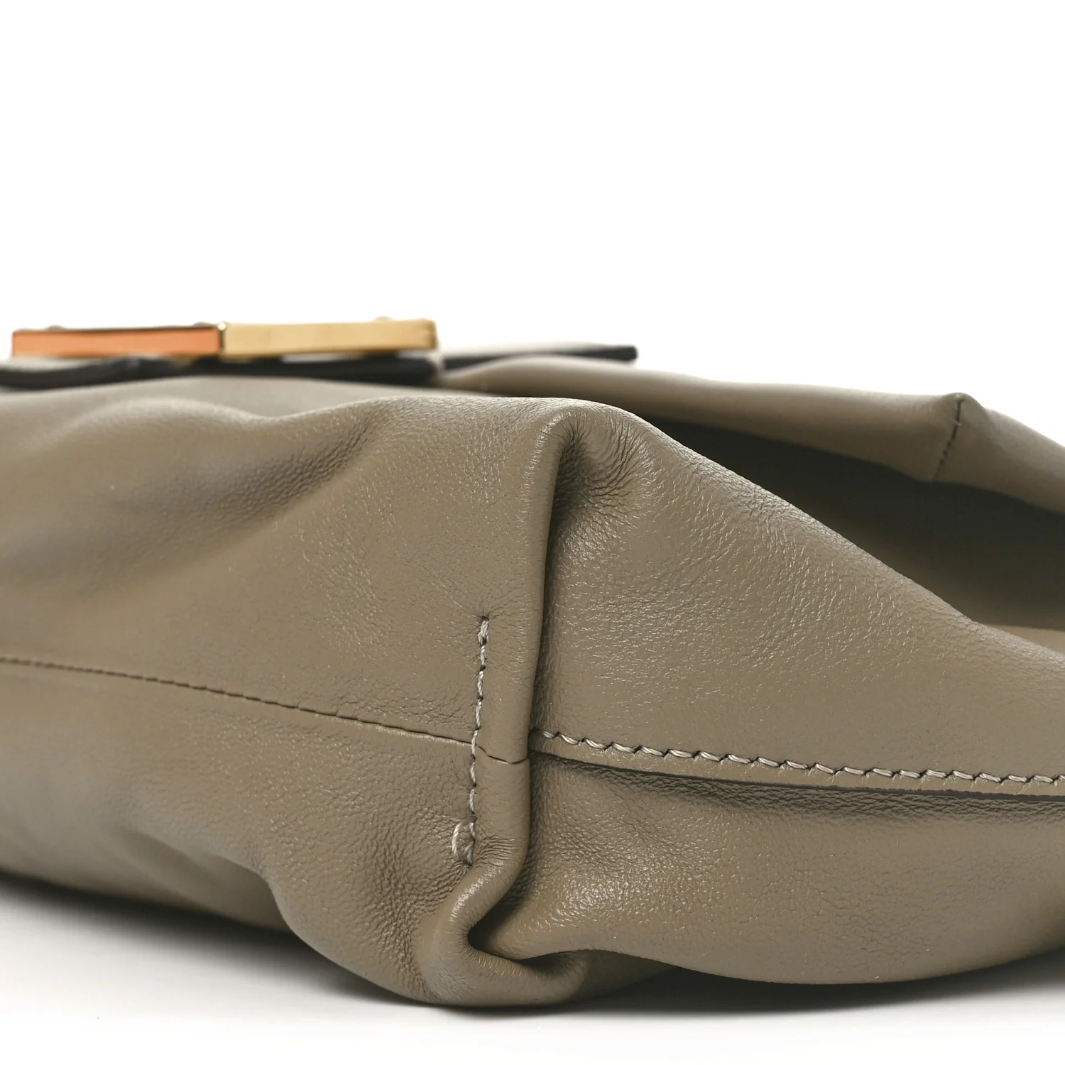 Nappa Medium Mamma Baguette Dove Gray - Image 10