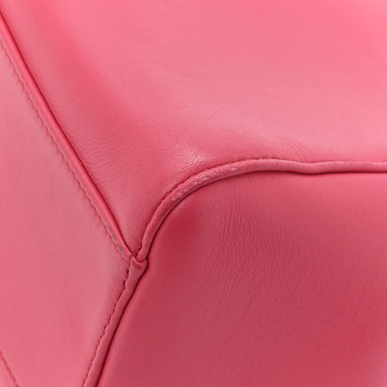Nappa Stacked Bar Mini Peekaboo Iconic Satchel Lampone - Image 14