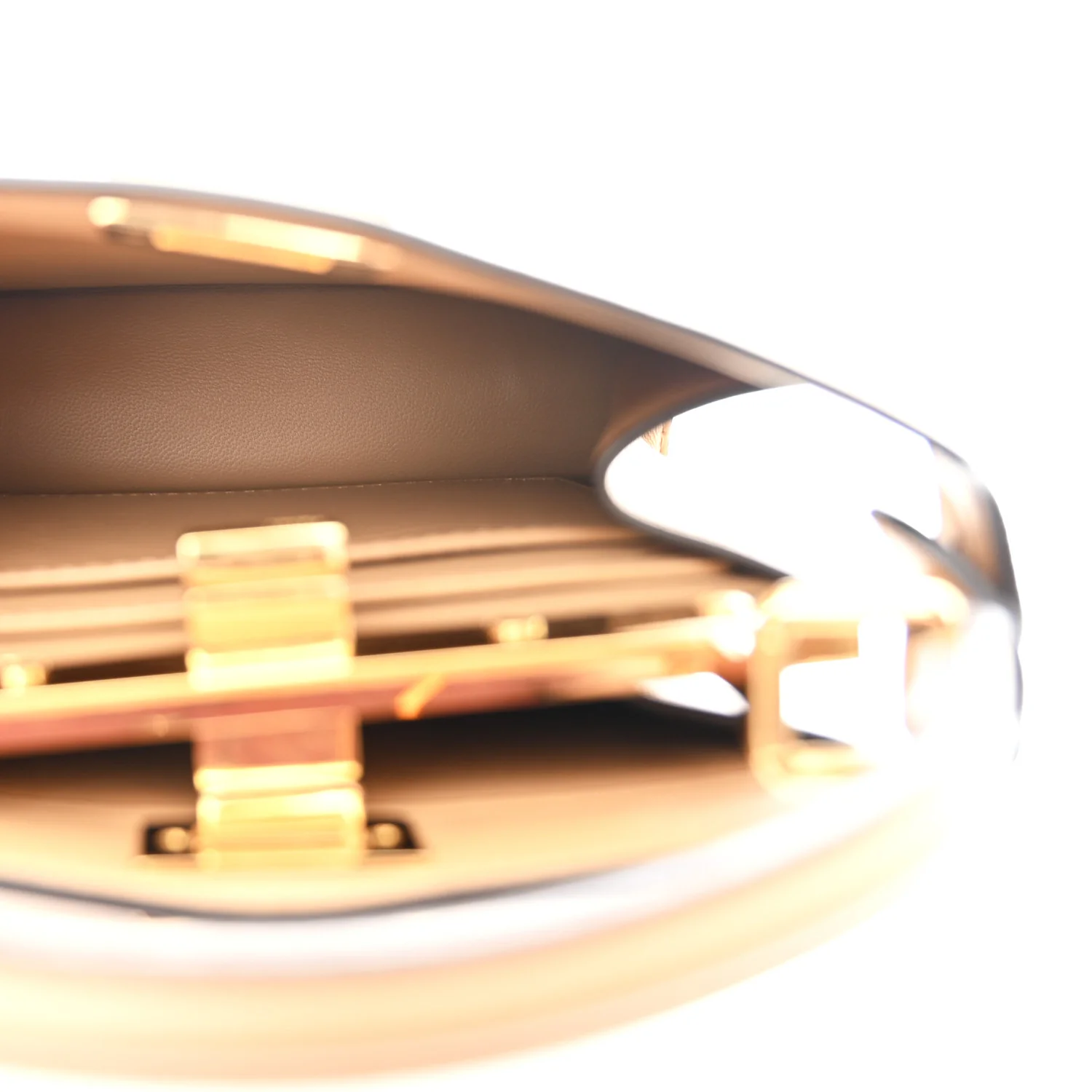 Shiny Nappa Petite Peekaboo I SEE U Satchel Miele Scuro - Image 9