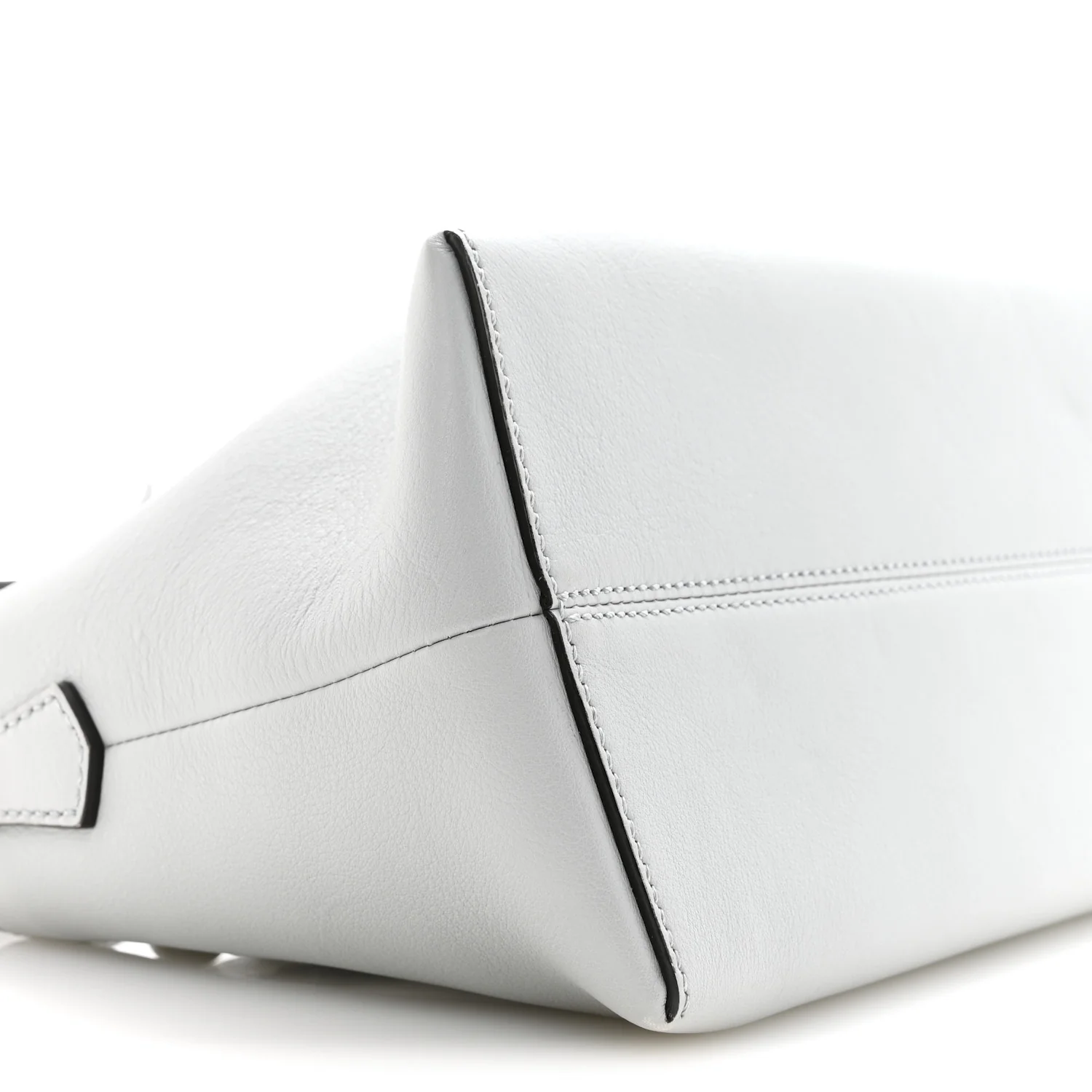Vitello Dolce Pearl Scalloped Medium By The Way Boston Bag Grigio Perla - Image 9