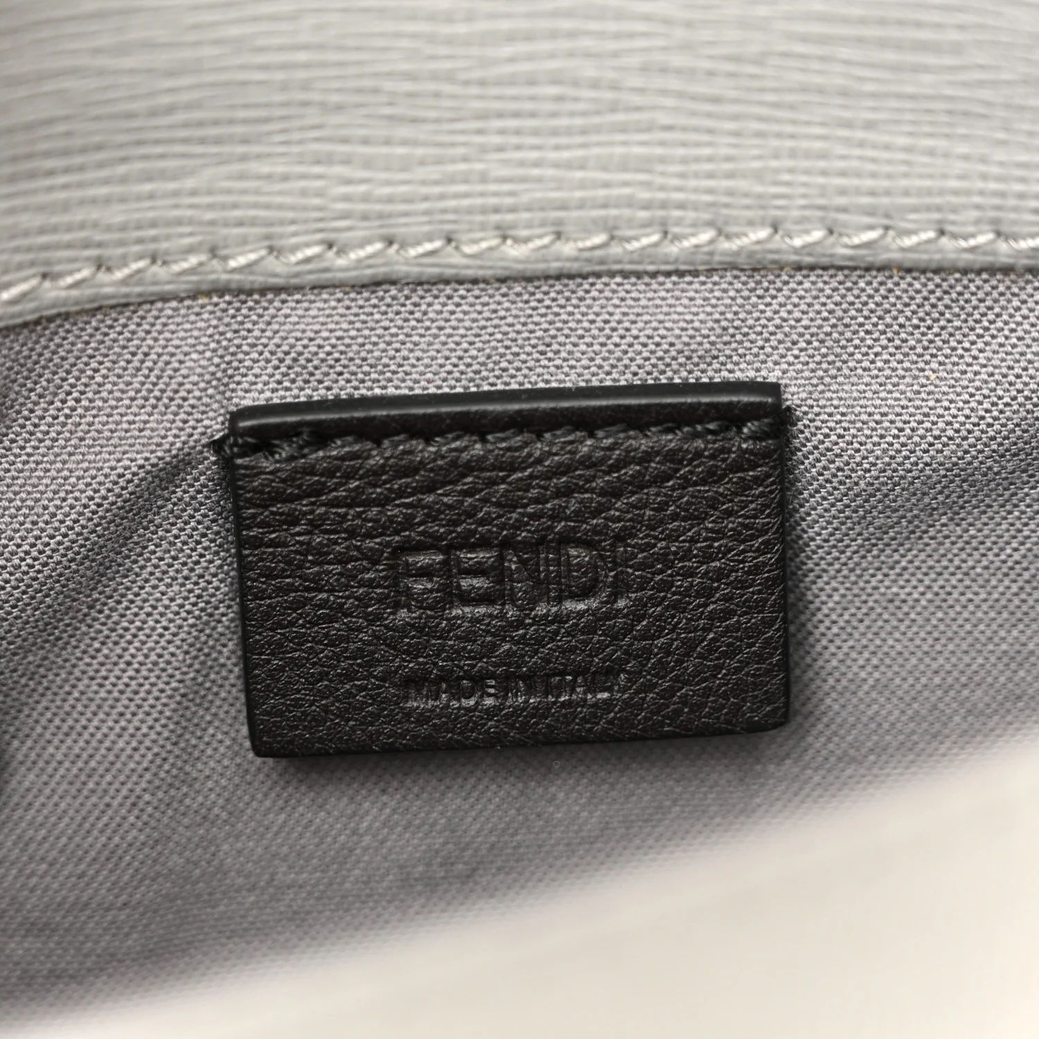 Vitello Elite Monster Eyes Studded Tube Wallet on Chain Grey Powder Cuoio Bubblegum - Image 6