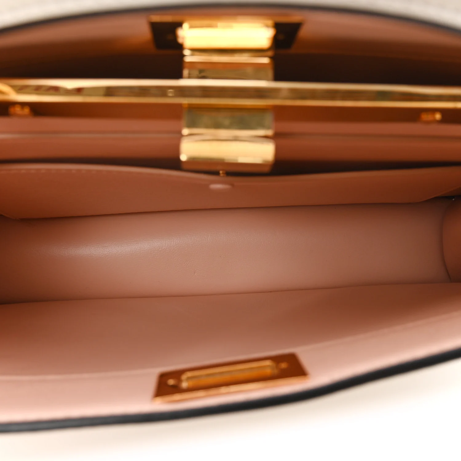 Vitello King Luxor Shiny Nappa Medium Peekaboo I SEE U East West Satchel White Light Rose - Image 6