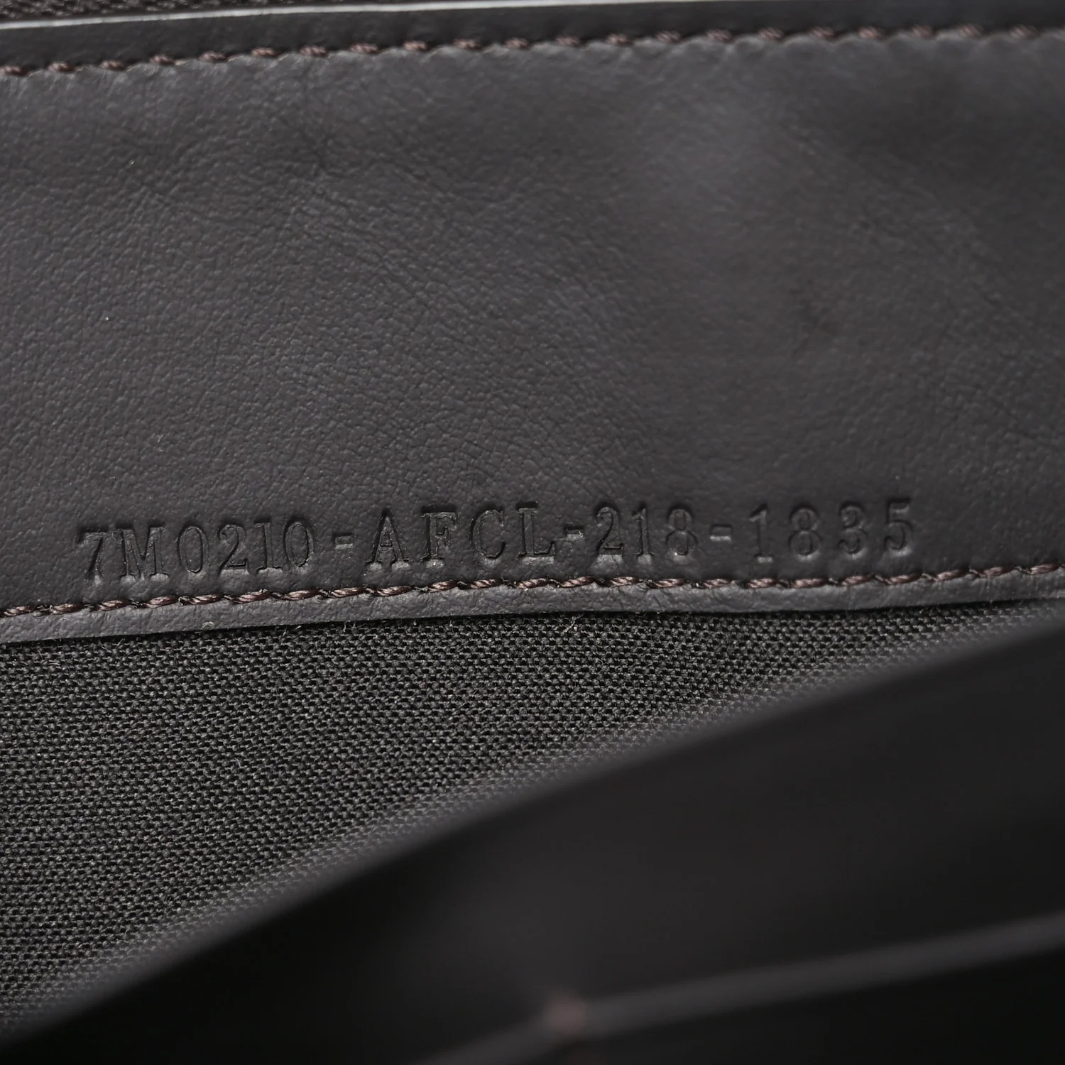 Vitello King Tamponato Logo Embossed Zip Around Wallet Cuoio - Image 7
