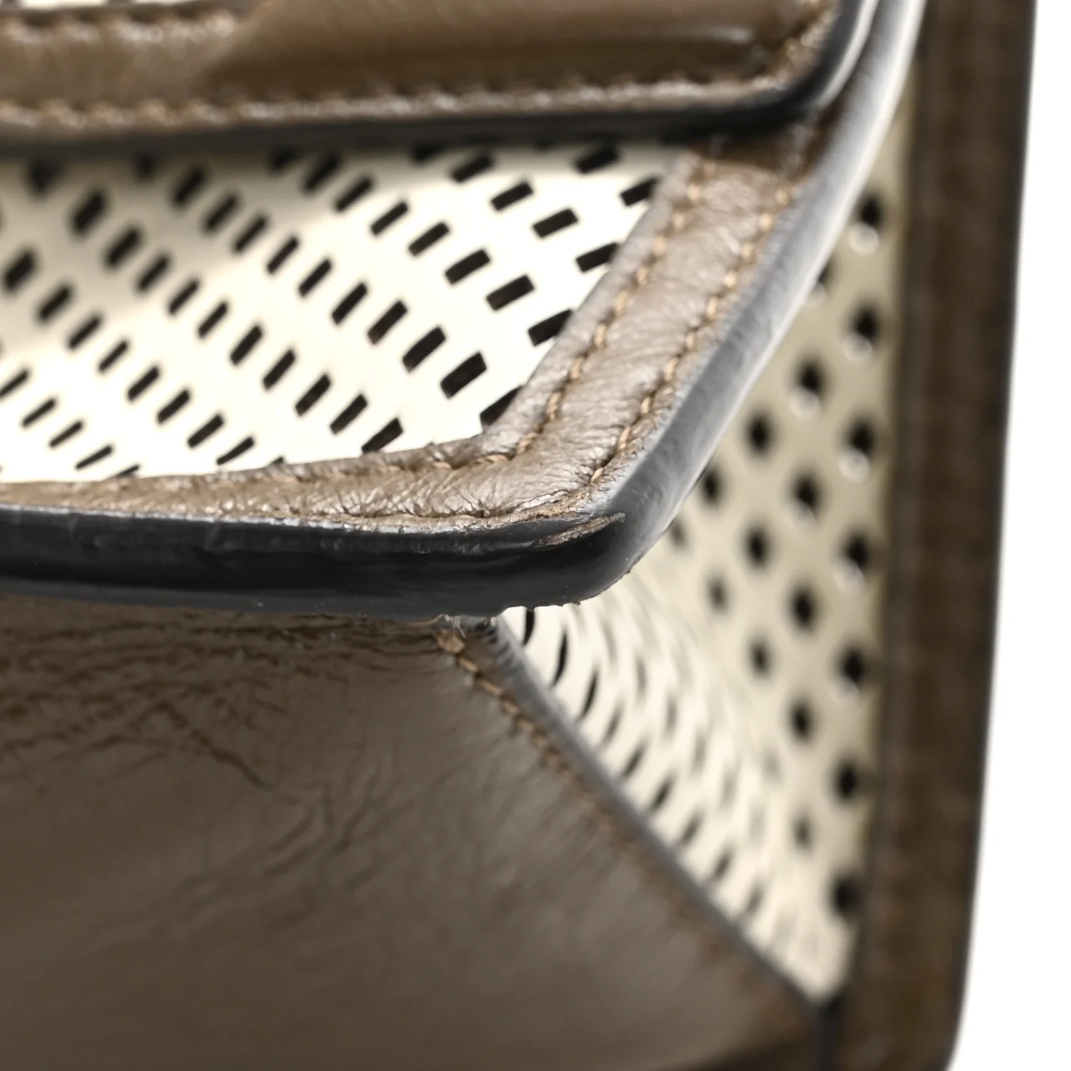 Vitello Liberty Glossy Lambskin F is Fendi Perforated Kan U Shoulder Bag White Ice Rust Maya - Image 16