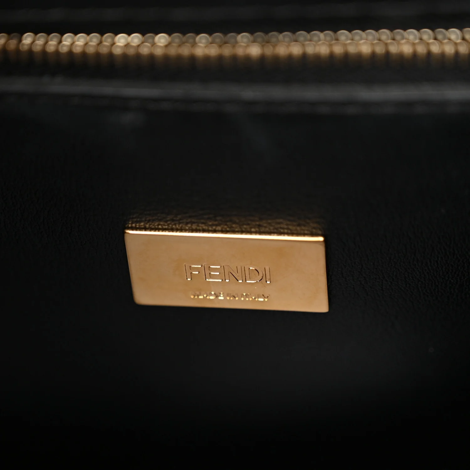 Vitello Tahiti Burro Medium Peekaboo Iconic Essentially Satchel Tortora Black - Image 7