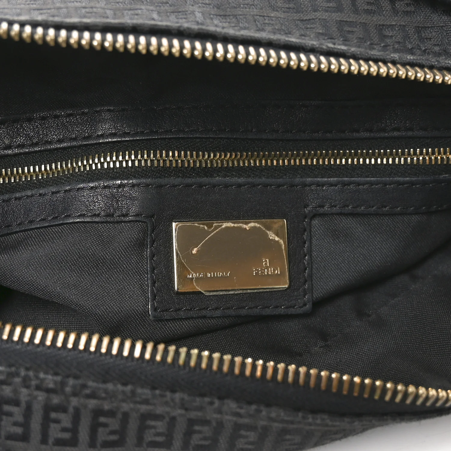 Zucchino Vitello Shoulder Bag Black - Image 6