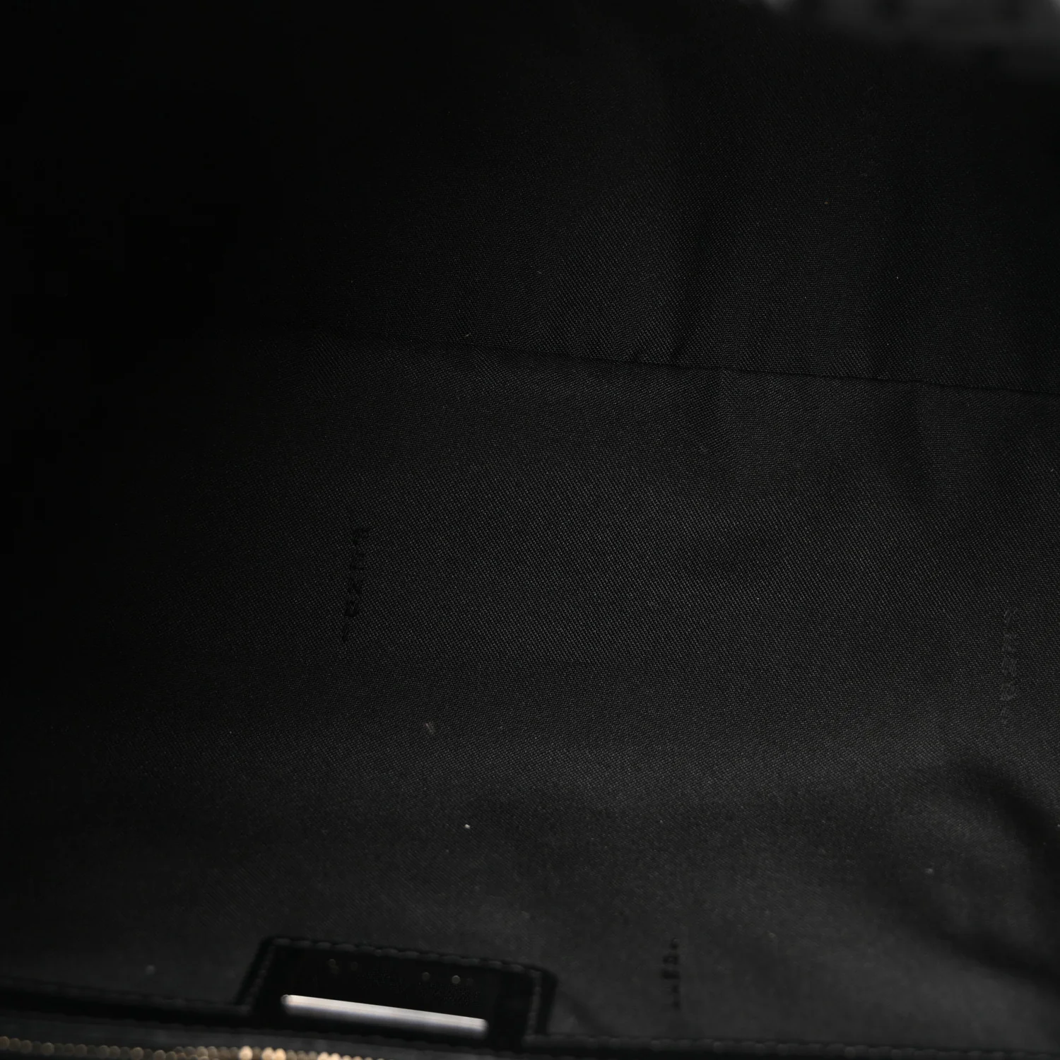 Zucchino Vitello Shoulder Bag Black - Image 5