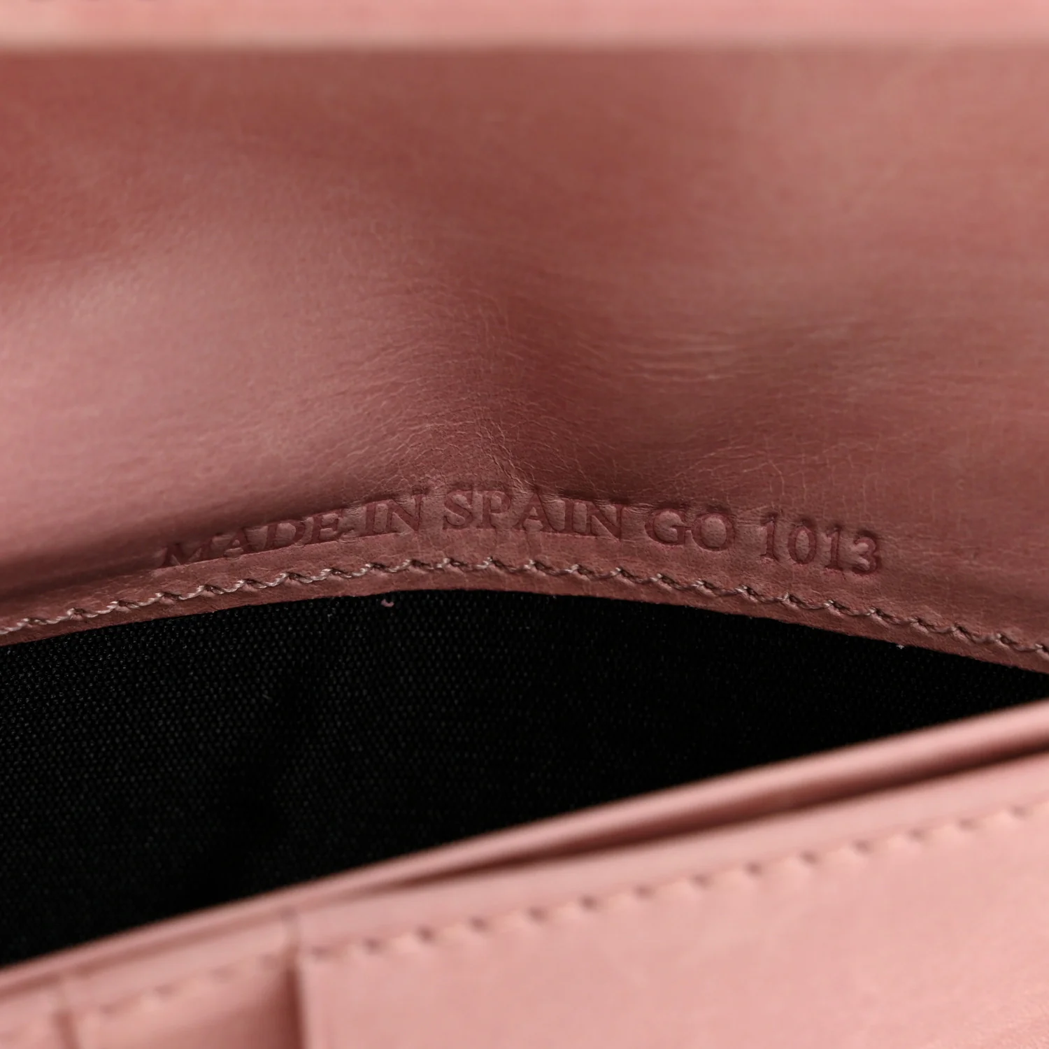 Crackled Calfskin Compact Wallet Pink - Image 7