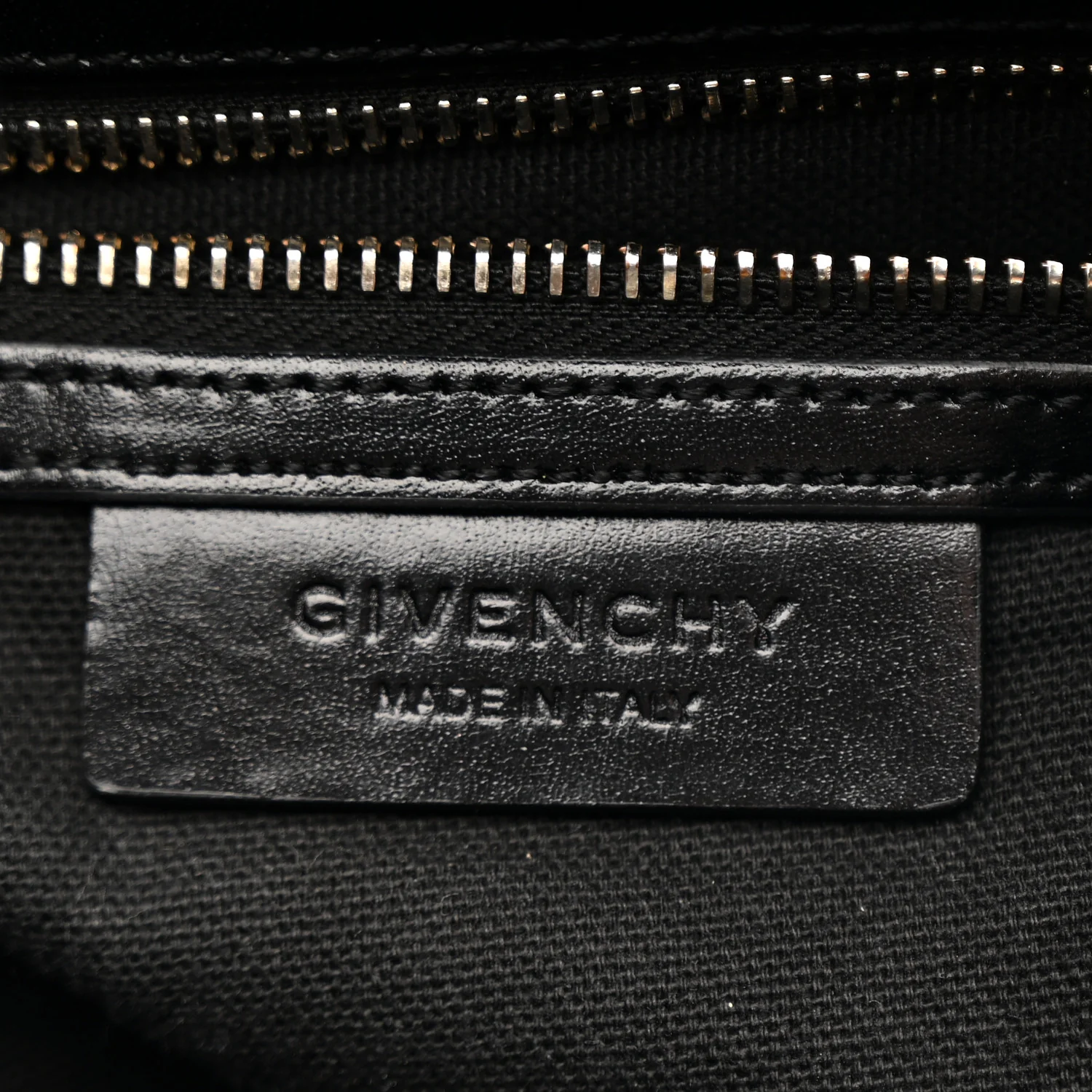 Shiny Lord Calfskin Medium Antigona Black - Image 6