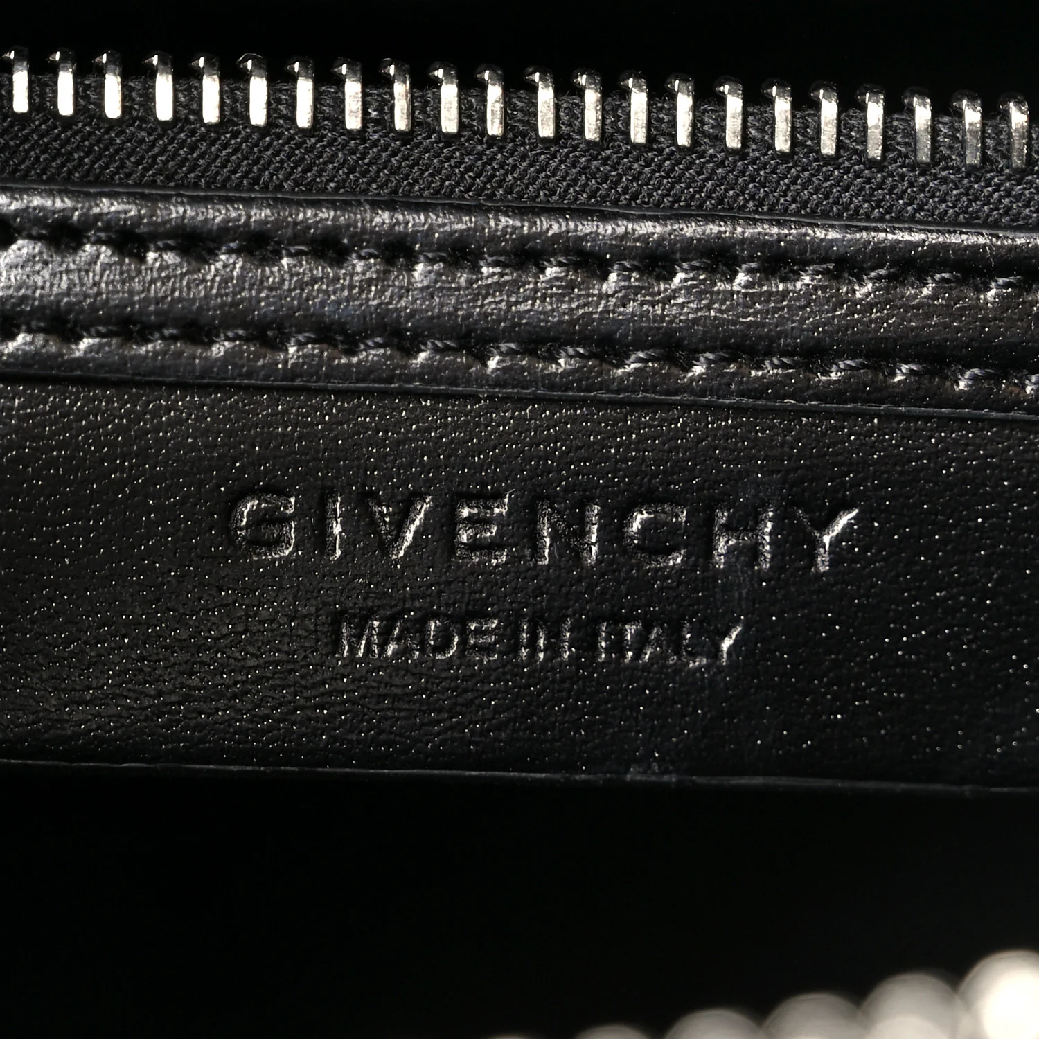 Shiny Lord Calfskin Mini Antigona Black - Image 6