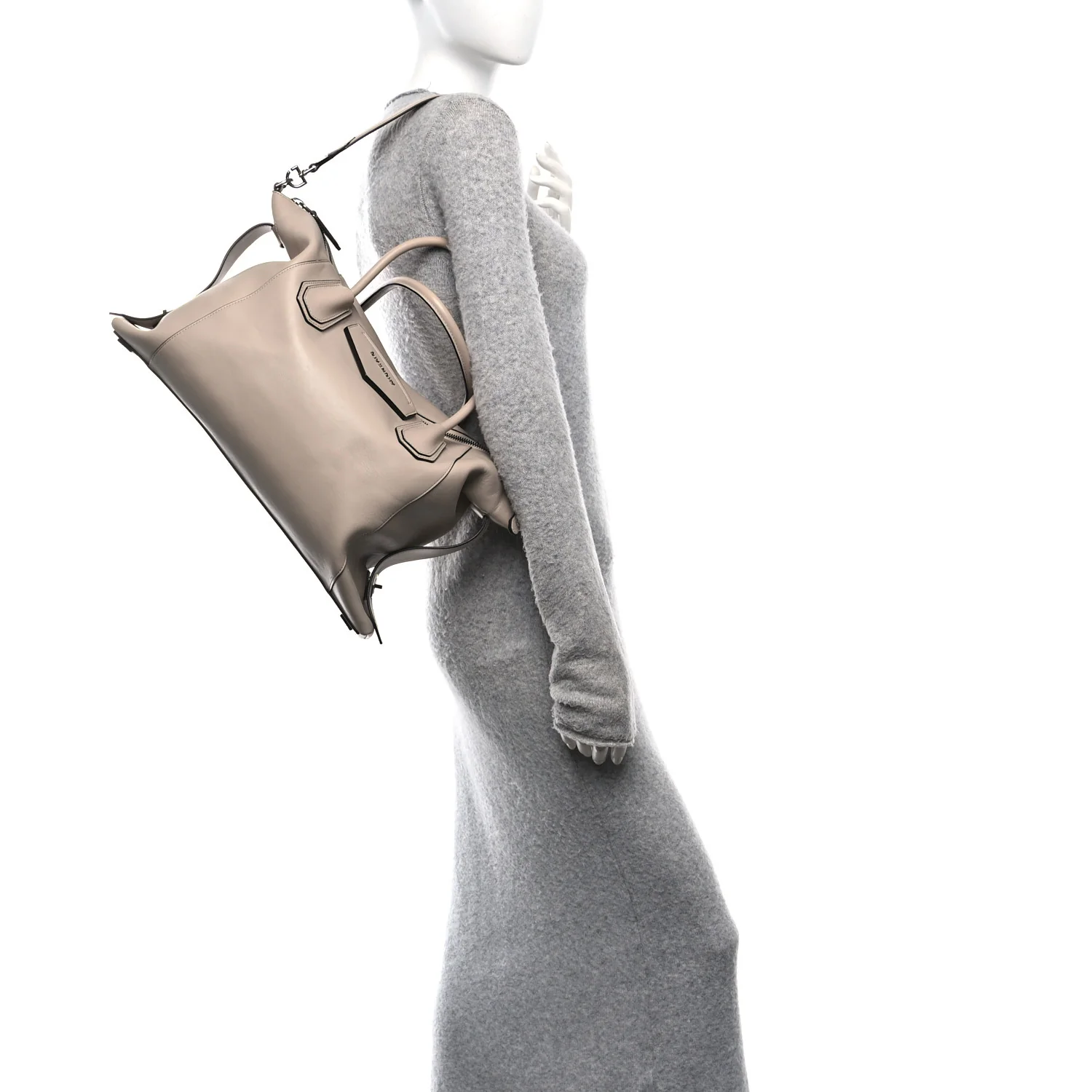 Soft Calfskin Medium Soft Antigona Dune - Image 2