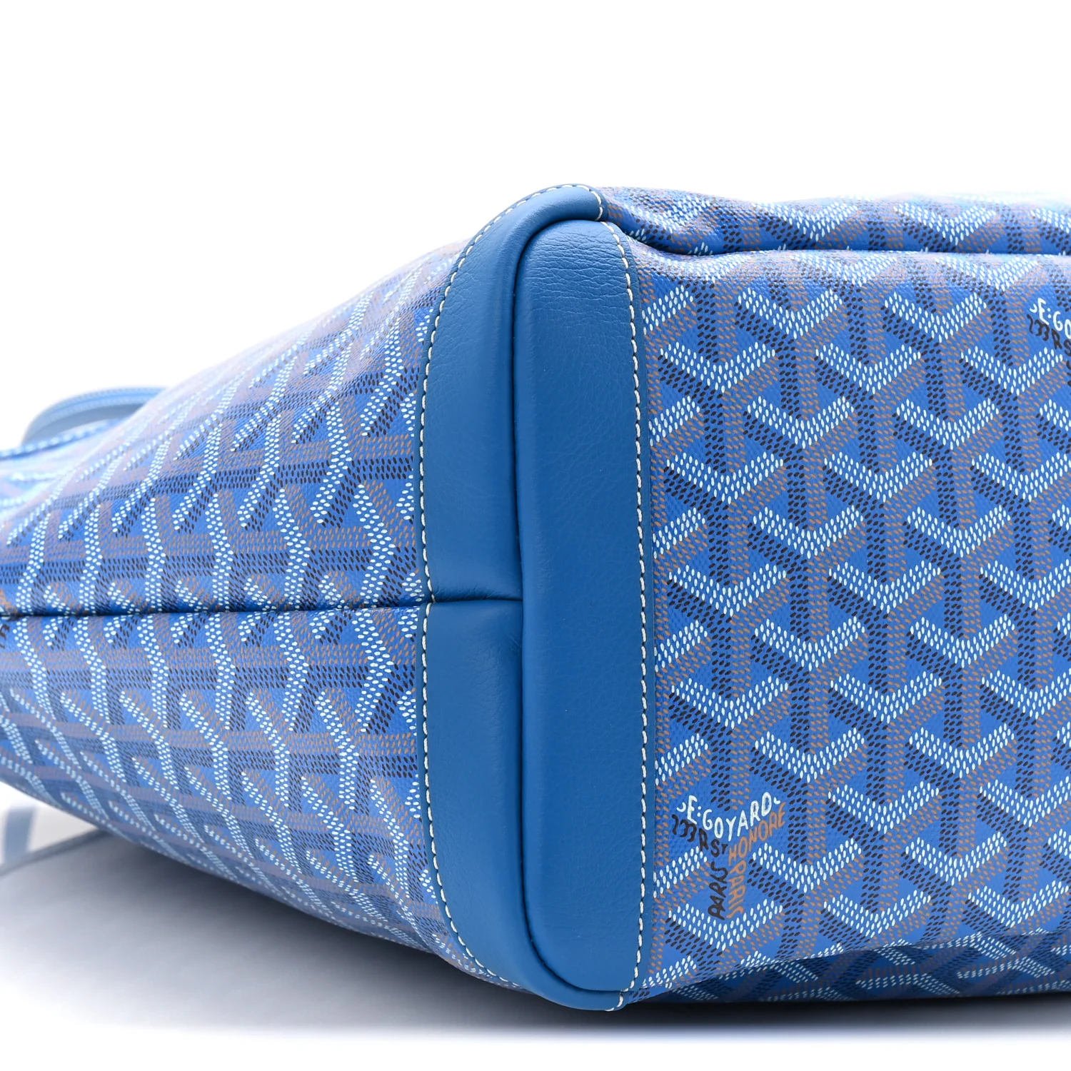 Goyardine Artois MM Blue - Image 9