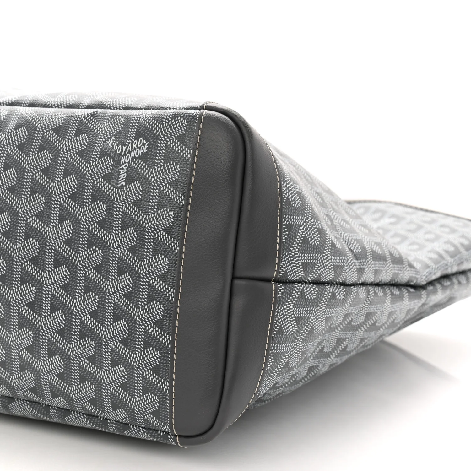 Goyardine Artois MM Grey - Image 10