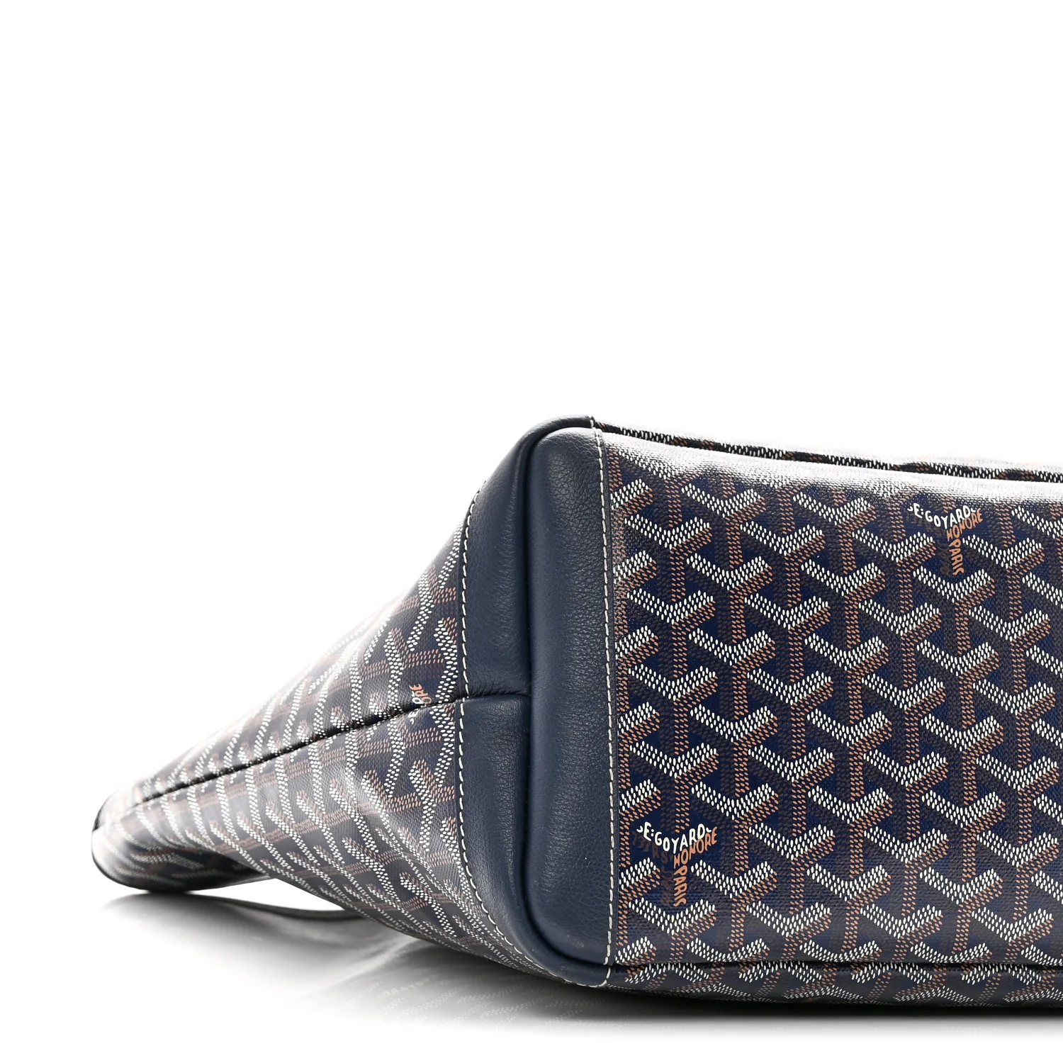 Goyardine Artois MM Navy - Image 9