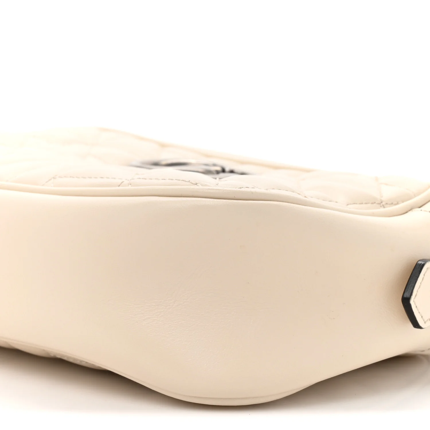 Calfskin Matelasse Aria Small GG Marmont Chain Shoulder Bag Mystic White - Image 16