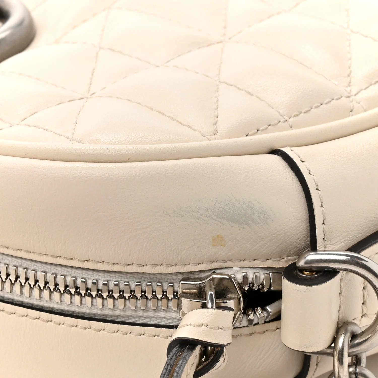 Calfskin Matelasse Aria Small GG Marmont Chain Shoulder Bag Mystic White - Image 24