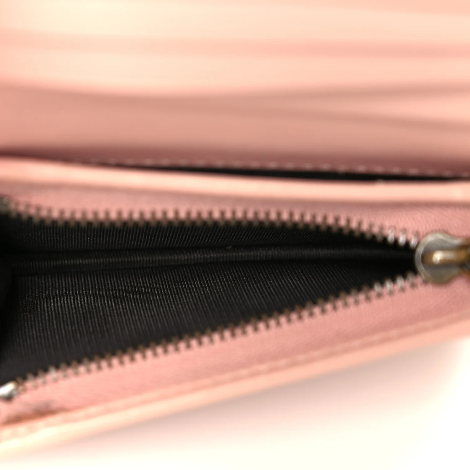 Calfskin Matelasse GG Marmont Card Case Wallet Perfect Pink - Image 5