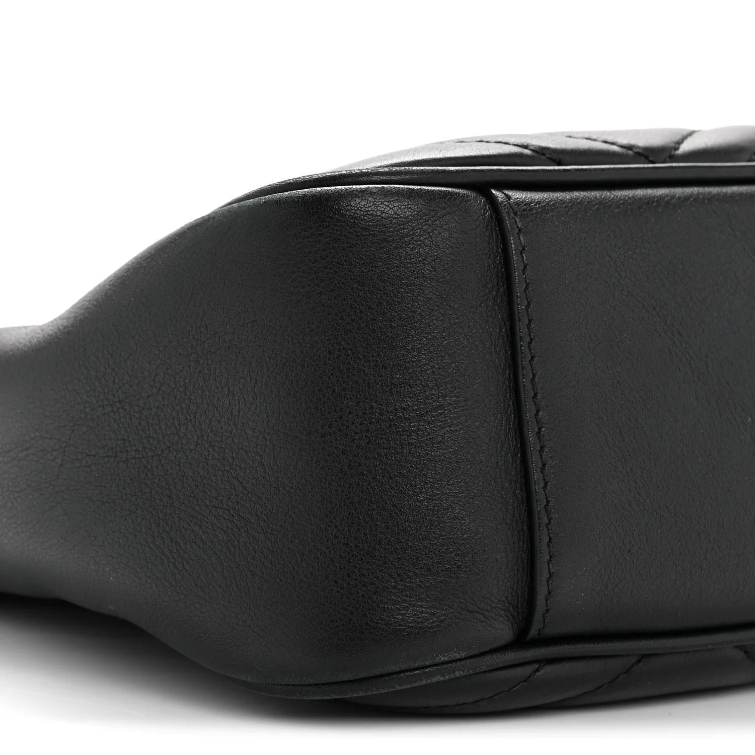 Calfskin Matelasse Medium GG Marmont Chain Shoulder Bag Black - Image 9
