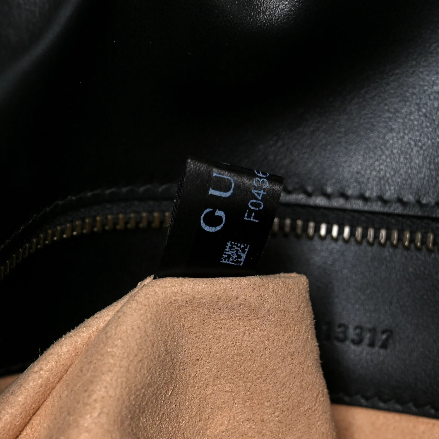 Calfskin Matelasse Medium GG Marmont Shoulder Bag Black - Image 8