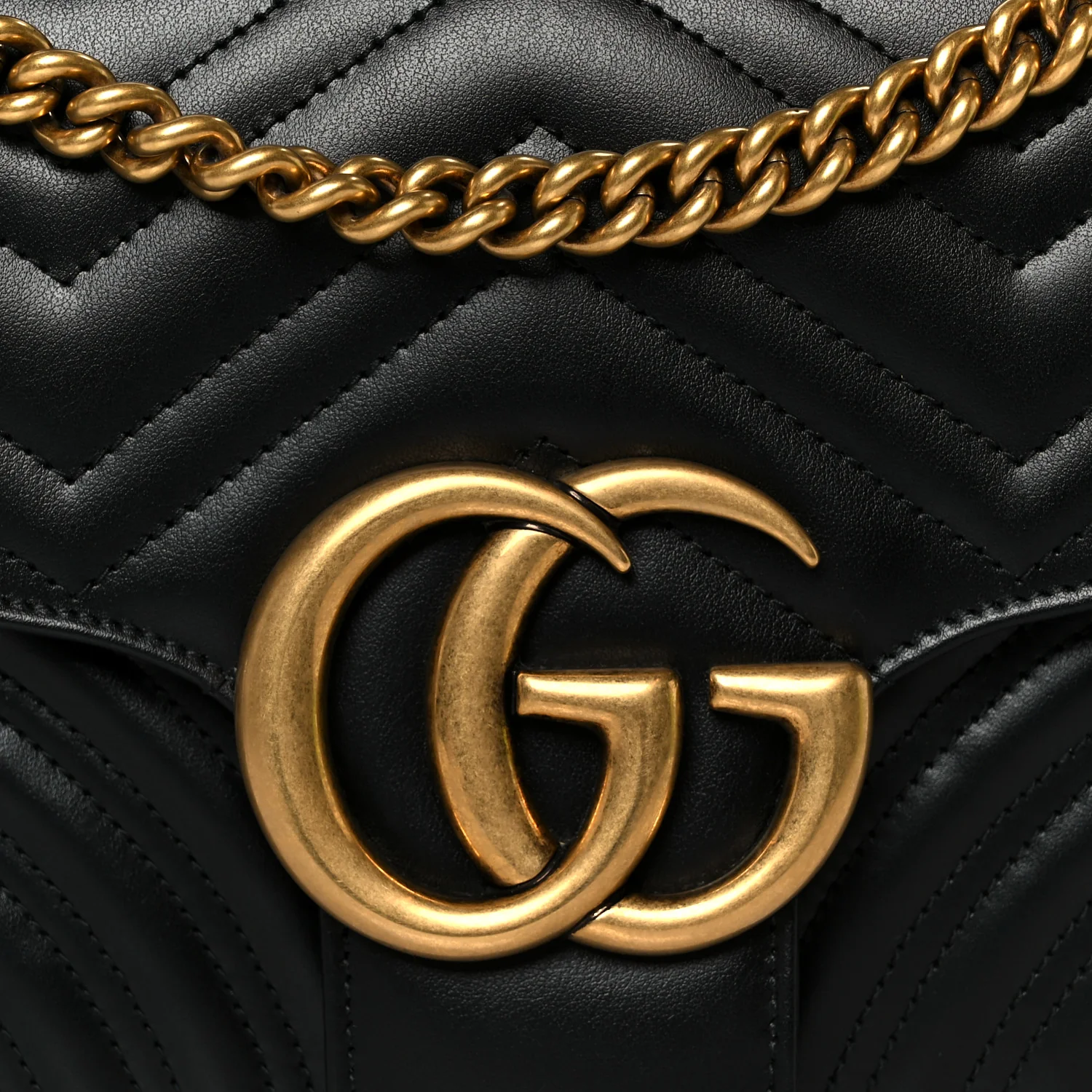 Calfskin Matelasse Medium GG Marmont Shoulder Bag Black - Image 9
