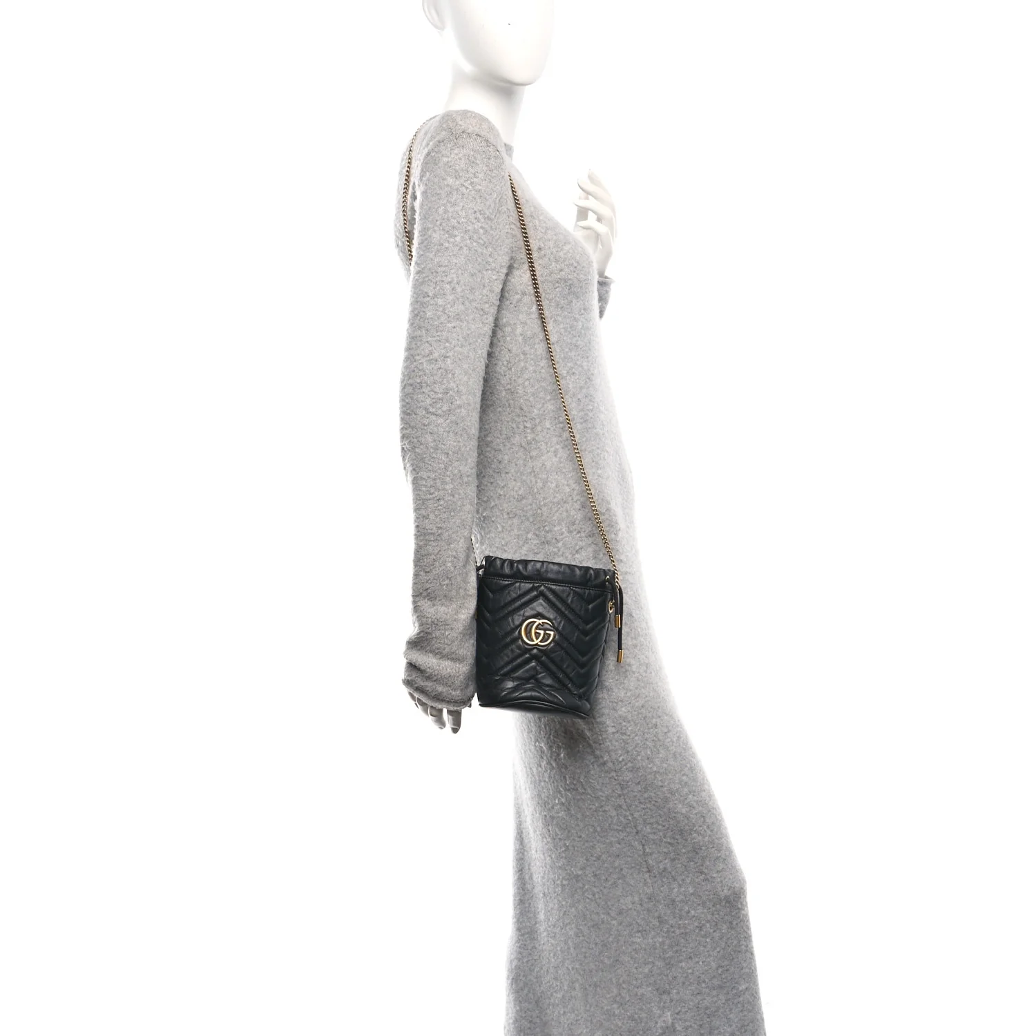 Calfskin Matelasse Mini GG Marmont 2.0 Bucket Bag Black - Image 2